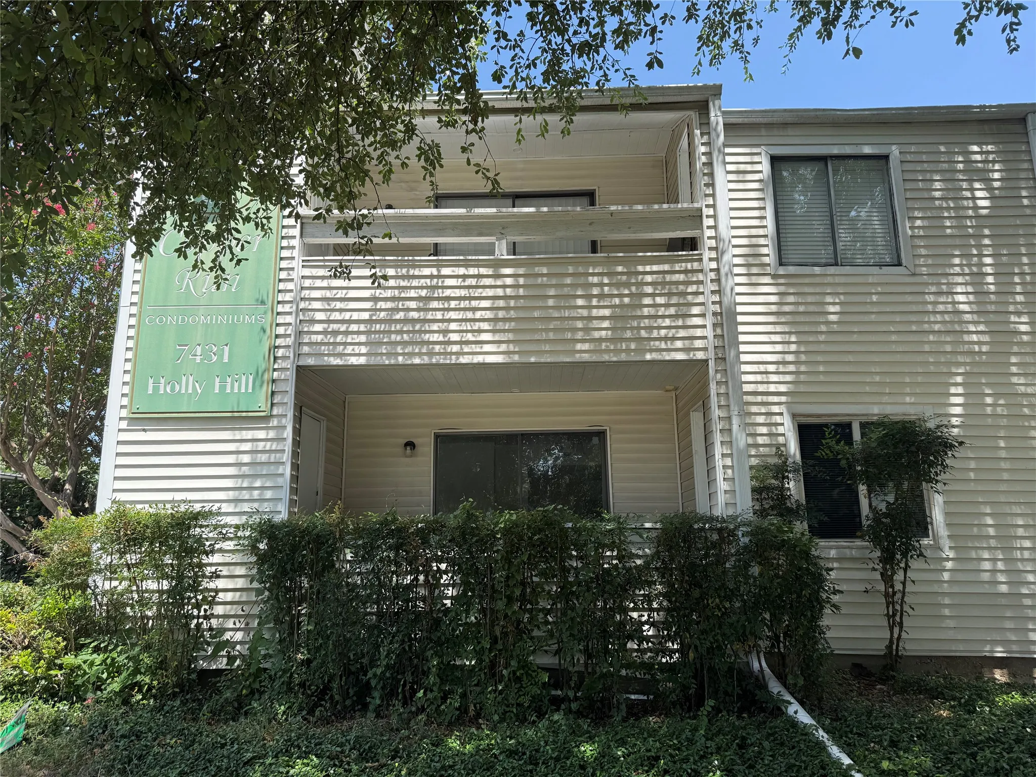 Condominium For Rent in Dallas County , 7431 Holly Hill Drive 102, Dallas, Texas 75231, 1 Bedroom, 1 Bathroom, Garage spaces, 616 Sqft, built in 1979, mls#21341881, Real Estate Agent in Dallas, Homes For Rent in Dallas county, Homes For Rent in Dallas, Realtor in Dallas Texas, Real Estate Brokerage Independent Realty Texas, Luminita Cordes Realtor