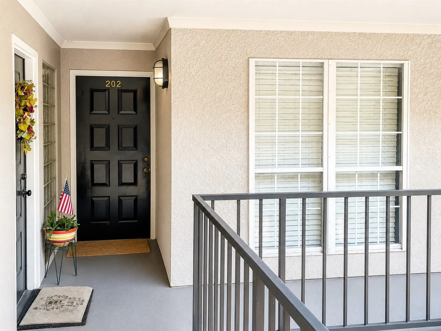 Condominium For Sale in Dallas County , 4303 Buena Vista Street 202, Dallas, Texas 75205, 1 Bedroom, 1 Bathroom, Garage spaces, 640 Sqft, built in 1983, mls#21341880, Real Estate Agent in Dallas, Homes For Sale in Dallas county, Homes For Sale in Dallas, Realtor in Dallas Texas, Real Estate Brokerage Independent Realty Texas, Luminita Cordes Realtor