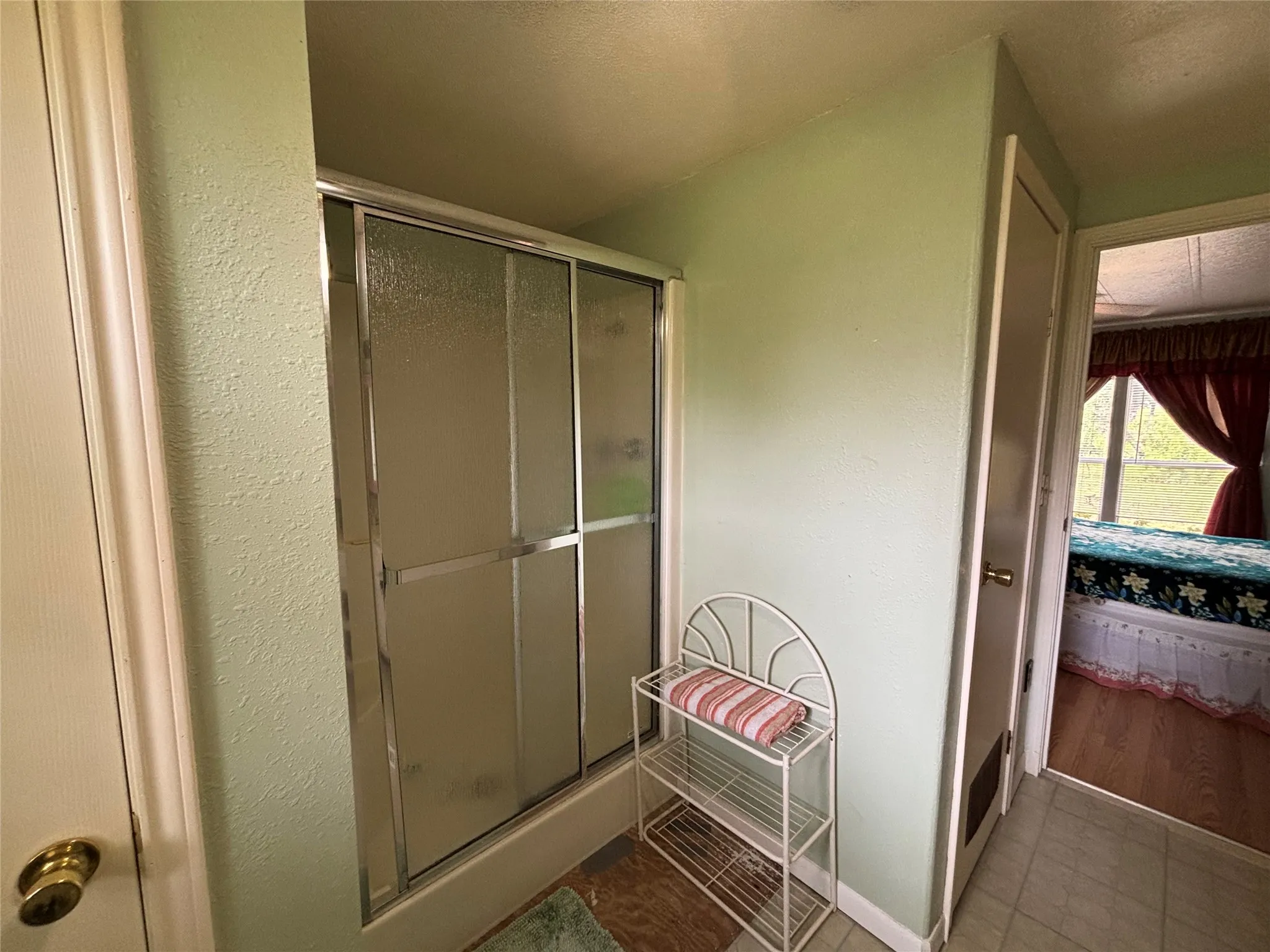 Manufactured Home For Sale in Van Zandt County , 895 VZ CR 4917, Ben Wheeler, Texas 75754, 2 Bedroom, 2 Bathroom, Garage spaces, 1,248 Sqft, built in 1977, mls#21315843, Real Estate Agent in Ben Wheeler, Homes For Sale in Van Zandt county, Homes For Sale in Ben Wheeler, Realtor in Ben Wheeler Texas, Real Estate Brokerage Independent Realty Texas, Luminita Cordes Realtor