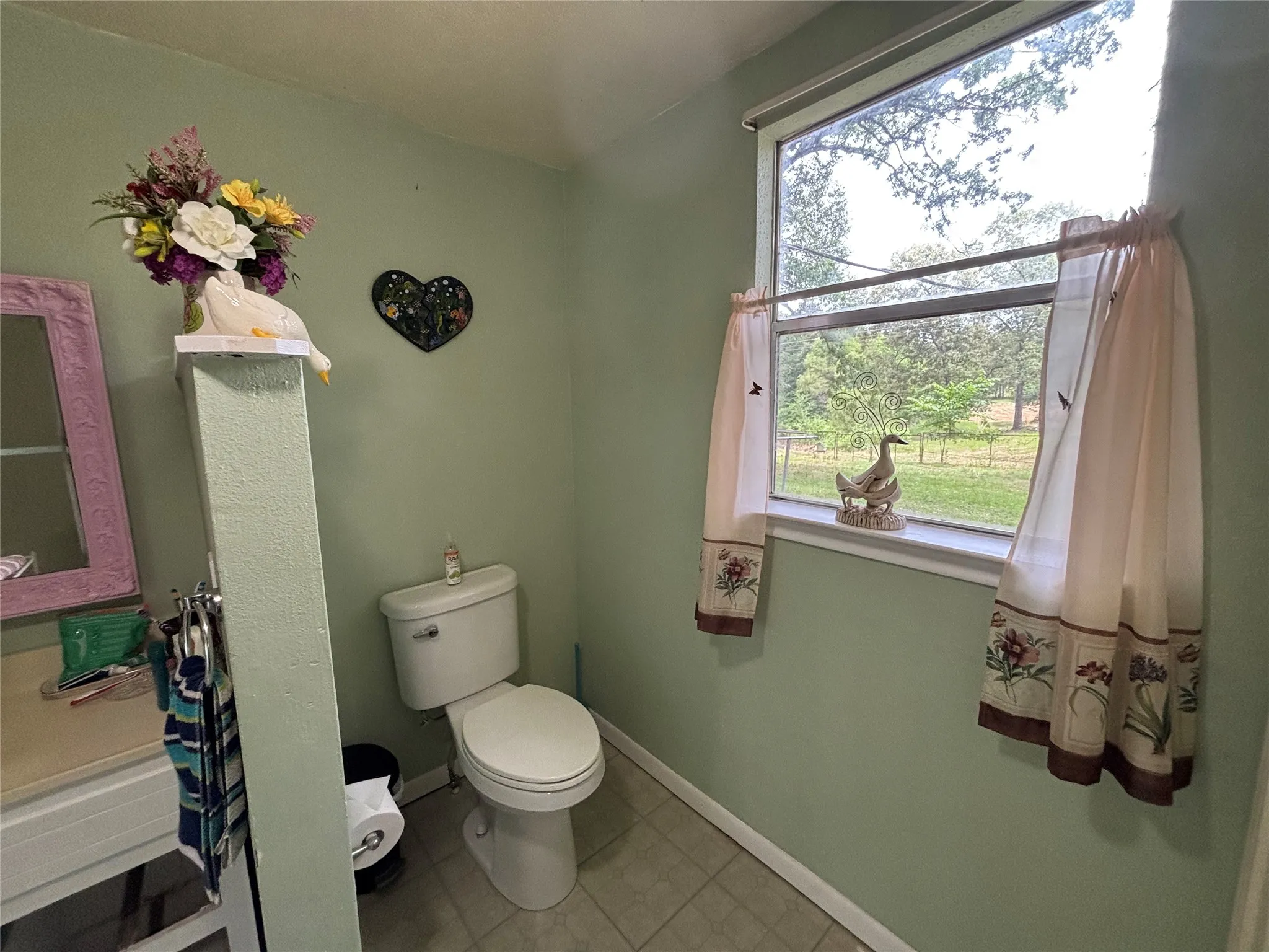 Manufactured Home For Sale in Van Zandt County , 895 VZ CR 4917, Ben Wheeler, Texas 75754, 2 Bedroom, 2 Bathroom, Garage spaces, 1,248 Sqft, built in 1977, mls#21315843, Real Estate Agent in Ben Wheeler, Homes For Sale in Van Zandt county, Homes For Sale in Ben Wheeler, Realtor in Ben Wheeler Texas, Real Estate Brokerage Independent Realty Texas, Luminita Cordes Realtor