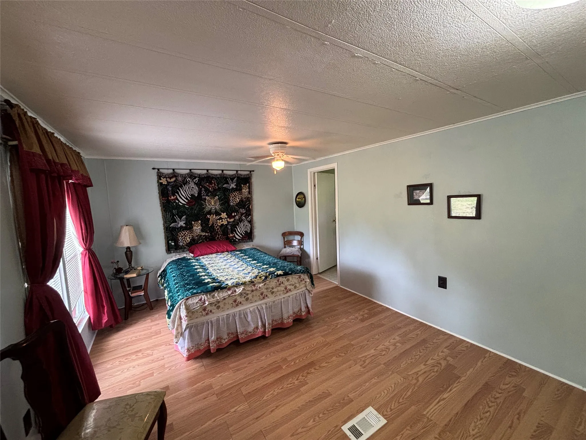 Manufactured Home For Sale in Van Zandt County , 895 VZ CR 4917, Ben Wheeler, Texas 75754, 2 Bedroom, 2 Bathroom, Garage spaces, 1,248 Sqft, built in 1977, mls#21315843, Real Estate Agent in Ben Wheeler, Homes For Sale in Van Zandt county, Homes For Sale in Ben Wheeler, Realtor in Ben Wheeler Texas, Real Estate Brokerage Independent Realty Texas, Luminita Cordes Realtor
