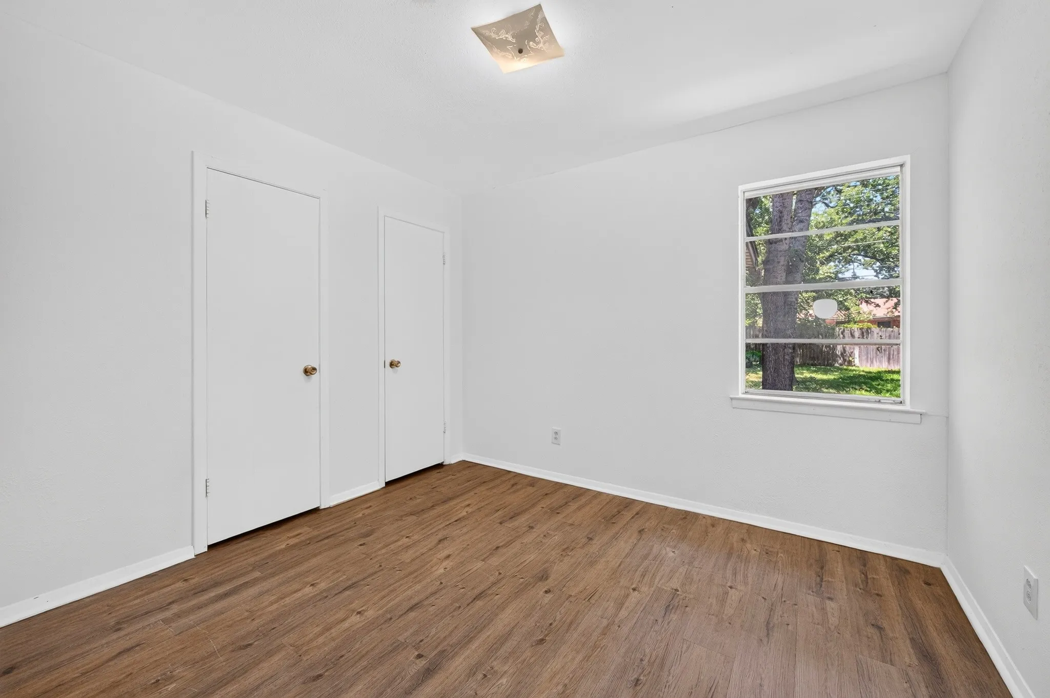 Single Family Residence For Sale in Tarrant County , 3505 Oak Haven Drive, Forest Hill, Texas 76119, 4 Bedroom, 2 Bathroom, 2 Garage spaces, 1,672 Sqft, built in 1966, mls#21262486, Real Estate Agent in Forest Hill, Homes For Sale in Tarrant county, Homes For Sale in Forest Hill, Realtor in Forest Hill Texas, Real Estate Brokerage Independent Realty Texas, Luminita Cordes Realtor