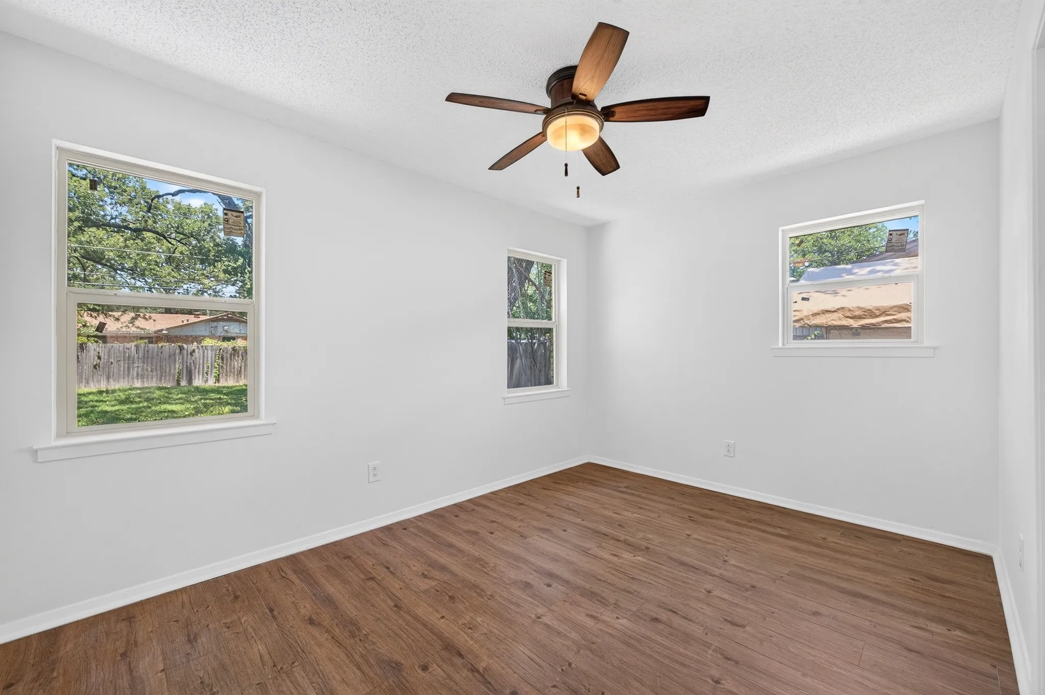 Single Family Residence For Sale in Tarrant County , 3505 Oak Haven Drive, Forest Hill, Texas 76119, 4 Bedroom, 2 Bathroom, 2 Garage spaces, 1,672 Sqft, built in 1966, mls#21262486, Real Estate Agent in Forest Hill, Homes For Sale in Tarrant county, Homes For Sale in Forest Hill, Realtor in Forest Hill Texas, Real Estate Brokerage Independent Realty Texas, Luminita Cordes Realtor