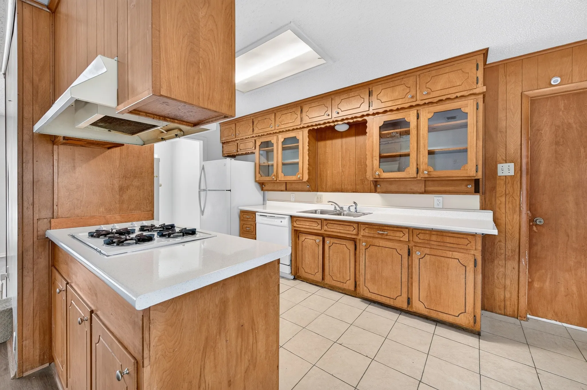 Single Family Residence For Sale in Tarrant County , 3505 Oak Haven Drive, Forest Hill, Texas 76119, 4 Bedroom, 2 Bathroom, 2 Garage spaces, 1,672 Sqft, built in 1966, mls#21262486, Real Estate Agent in Forest Hill, Homes For Sale in Tarrant county, Homes For Sale in Forest Hill, Realtor in Forest Hill Texas, Real Estate Brokerage Independent Realty Texas, Luminita Cordes Realtor