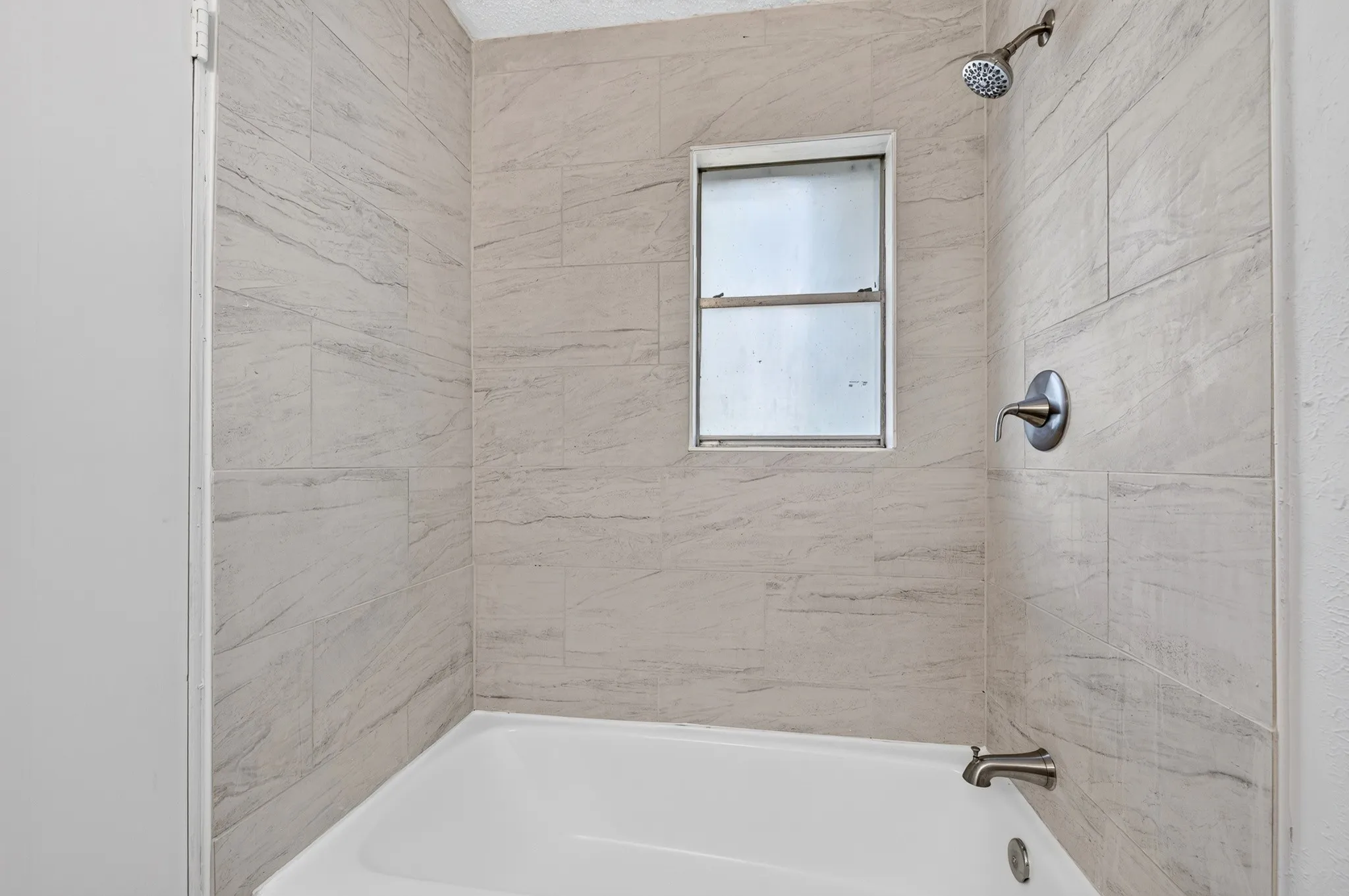 Single Family Residence For Sale in Tarrant County , 3505 Oak Haven Drive, Forest Hill, Texas 76119, 4 Bedroom, 2 Bathroom, 2 Garage spaces, 1,672 Sqft, built in 1966, mls#21262486, Real Estate Agent in Forest Hill, Homes For Sale in Tarrant county, Homes For Sale in Forest Hill, Realtor in Forest Hill Texas, Real Estate Brokerage Independent Realty Texas, Luminita Cordes Realtor