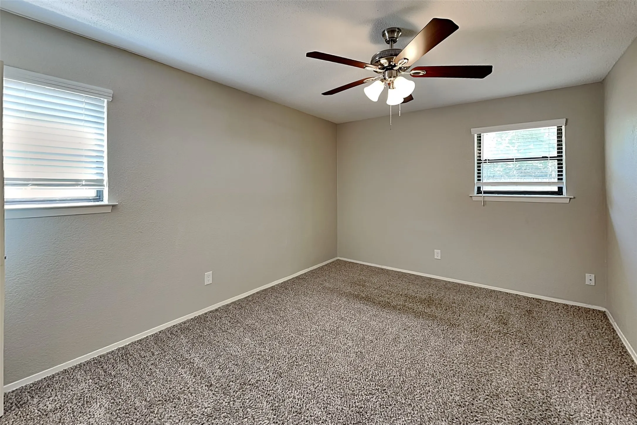 Single Family Residence For Rent in Tarrant County , 2020 Chattanooga Drive, Bedford, Texas 76022, 3 Bedroom, 2 Bathroom, 2 Garage spaces, 1,437 Sqft, built in 1966, mls#21341899, Real Estate Agent in Bedford, Homes For Rent in Tarrant county, Homes For Rent in Bedford, Realtor in Bedford Texas, Real Estate Brokerage Independent Realty Texas, Luminita Cordes Realtor
