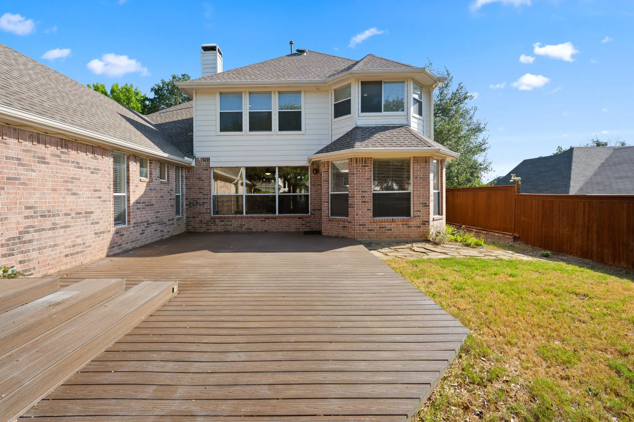 Single Family Residence For Sale in Dallas County , 1718 Lake Bluff Drive, Garland, Texas 75043, 4 Bedroom, 3 Bathroom, 2 Garage spaces, 3,472 Sqft, built in 1996, mls#21327886, Real Estate Agent in Garland, Homes For Sale in Dallas county, Homes For Sale in Garland, Realtor in Garland Texas, Real Estate Brokerage Independent Realty Texas, Luminita Cordes Realtor