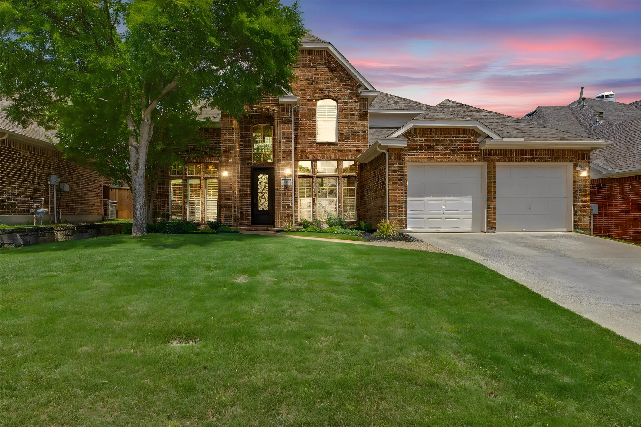 Single Family Residence For Sale in Collin County , 3516 Lindale Drive, Mc Kinney, Texas 75072, 4 Bedroom, 3 Bathroom, 2 Garage spaces, 2,478 Sqft, built in 2003, mls#21341890, Real Estate Agent in Mc Kinney, Homes For Sale in Collin county, Homes For Sale in Mc Kinney, Realtor in Mc Kinney Texas, Real Estate Brokerage Independent Realty Texas, Luminita Cordes Realtor