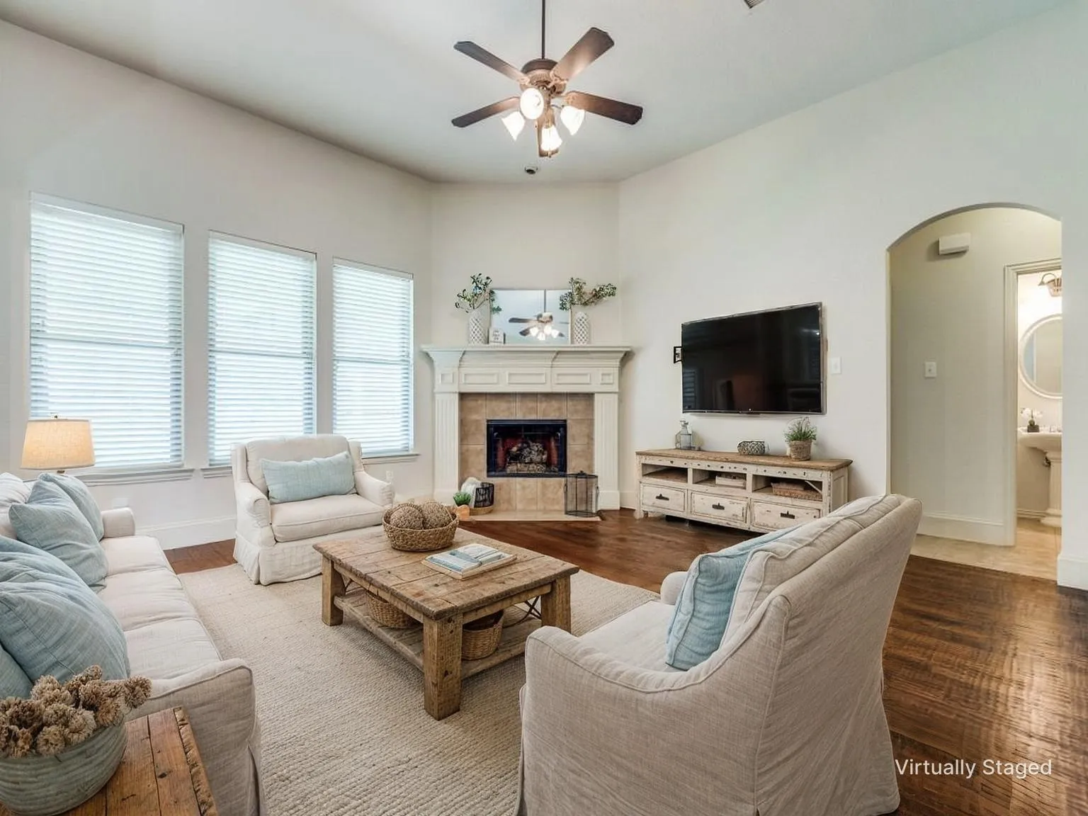 Single Family Residence For Sale in Collin County , 3516 Lindale Drive, Mc Kinney, Texas 75072, 4 Bedroom, 3 Bathroom, 2 Garage spaces, 2,478 Sqft, built in 2003, mls#21341890, Real Estate Agent in Mc Kinney, Homes For Sale in Collin county, Homes For Sale in Mc Kinney, Realtor in Mc Kinney Texas, Real Estate Brokerage Independent Realty Texas, Luminita Cordes Realtor