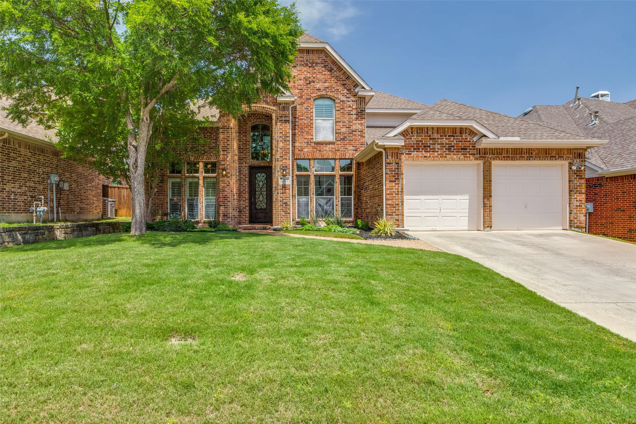 Single Family Residence For Sale in Collin County , 3516 Lindale Drive, Mc Kinney, Texas 75072, 4 Bedroom, 3 Bathroom, 2 Garage spaces, 2,478 Sqft, built in 2003, mls#21341890, Real Estate Agent in Mc Kinney, Homes For Sale in Collin county, Homes For Sale in Mc Kinney, Realtor in Mc Kinney Texas, Real Estate Brokerage Independent Realty Texas, Luminita Cordes Realtor