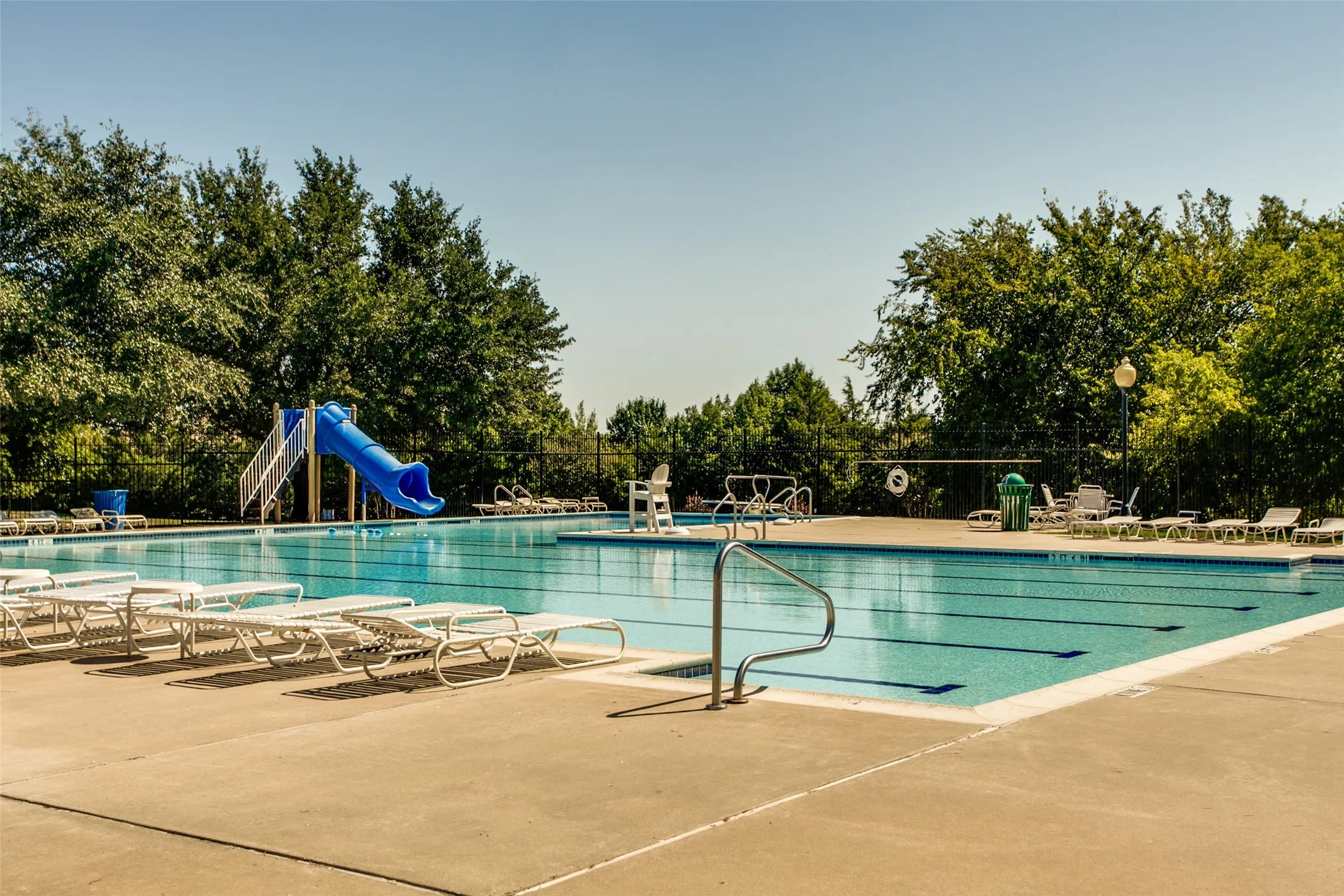 Single Family Residence For Sale in Collin County , 3516 Lindale Drive, Mc Kinney, Texas 75072, 4 Bedroom, 3 Bathroom, 2 Garage spaces, 2,478 Sqft, built in 2003, mls#21341890, Real Estate Agent in Mc Kinney, Homes For Sale in Collin county, Homes For Sale in Mc Kinney, Realtor in Mc Kinney Texas, Real Estate Brokerage Independent Realty Texas, Luminita Cordes Realtor