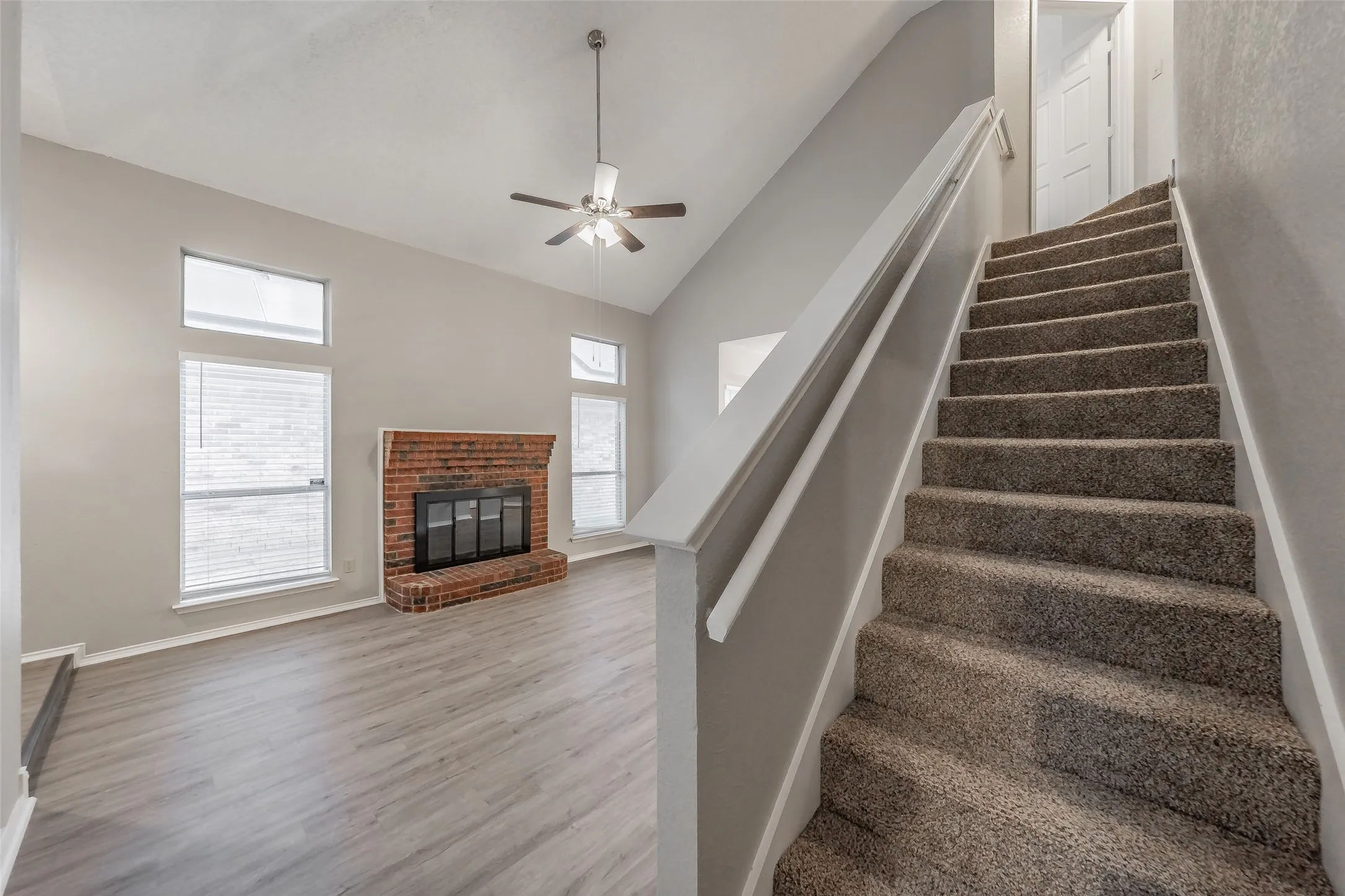 Single Family Residence For Sale in Dallas County , 969 Remington Trail, Mesquite, Texas 75181, 3 Bedroom, 3 Bathroom, 2 Garage spaces, 1,483 Sqft, built in 1989, mls#21341909, Real Estate Agent in Mesquite, Homes For Sale in Dallas county, Homes For Sale in Mesquite, Realtor in Mesquite Texas, Real Estate Brokerage Independent Realty Texas, Luminita Cordes Realtor