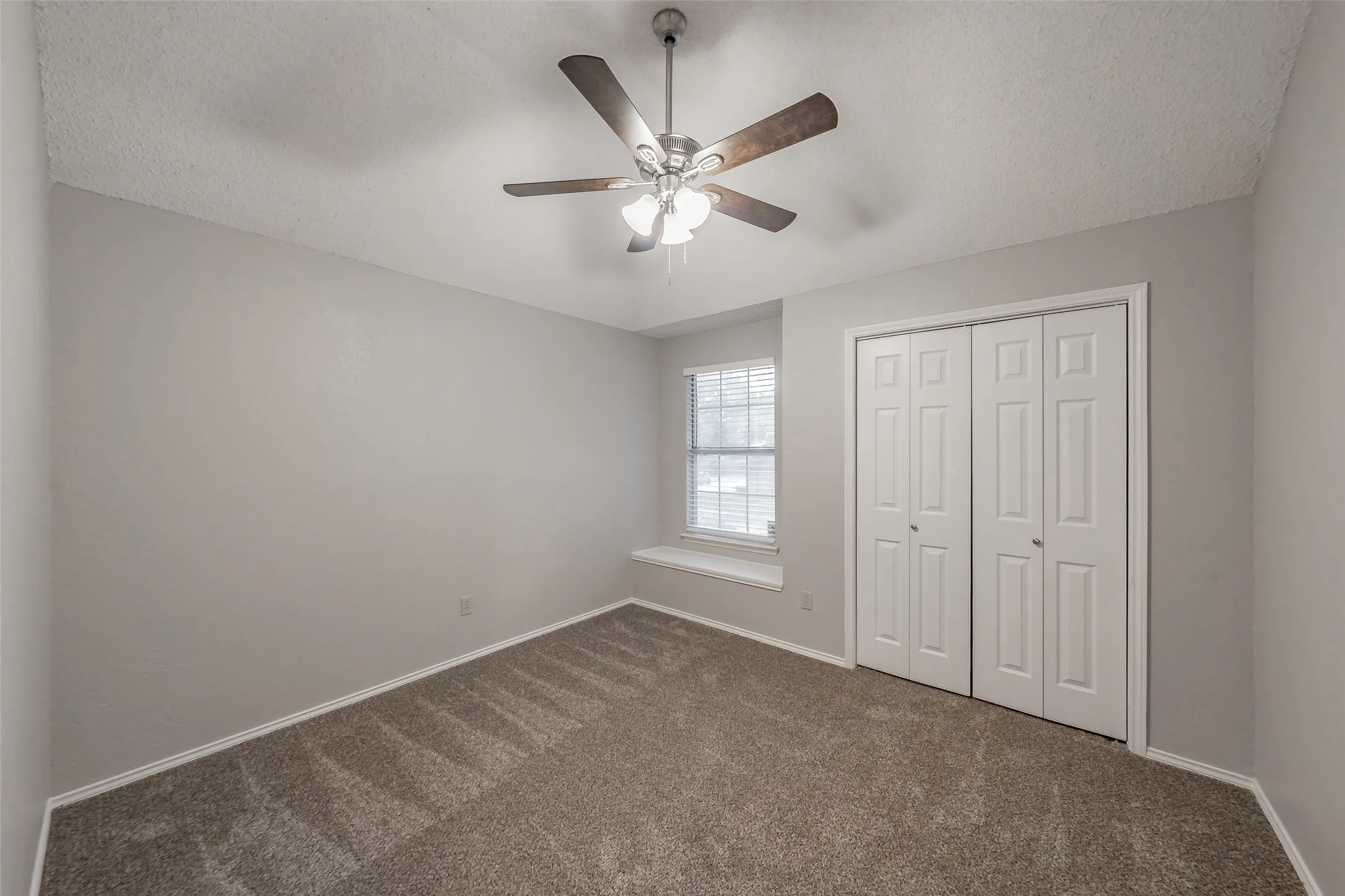 Single Family Residence For Sale in Dallas County , 969 Remington Trail, Mesquite, Texas 75181, 3 Bedroom, 3 Bathroom, 2 Garage spaces, 1,483 Sqft, built in 1989, mls#21341909, Real Estate Agent in Mesquite, Homes For Sale in Dallas county, Homes For Sale in Mesquite, Realtor in Mesquite Texas, Real Estate Brokerage Independent Realty Texas, Luminita Cordes Realtor