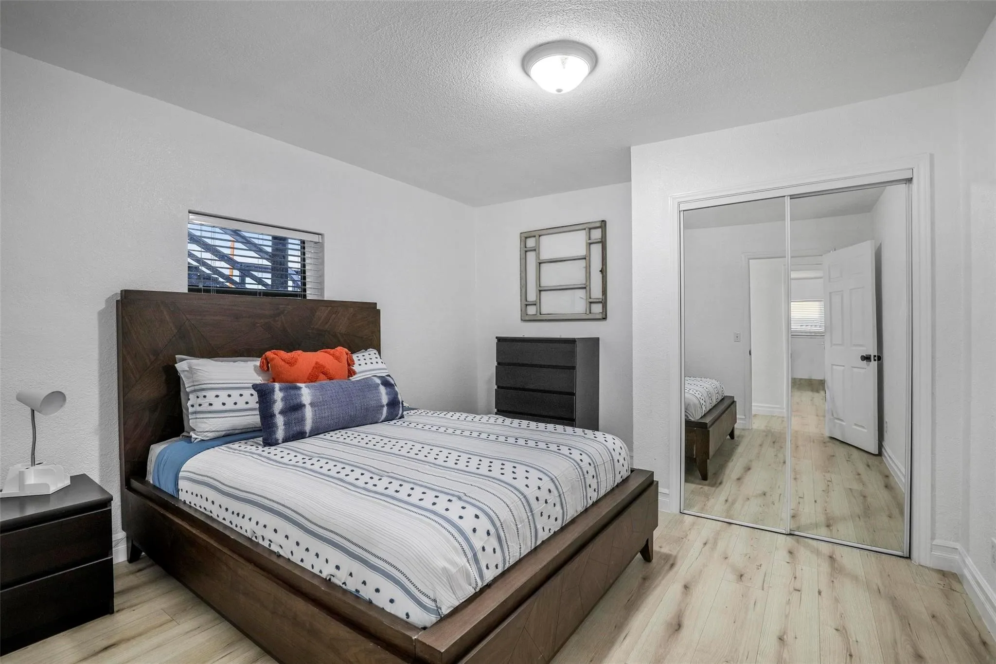 Single Family Residence For Sale in Denton County , 1510 Hillcrest Boulevard, Little Elm, Texas 75068, 5 Bedroom, 3 Bathroom, Garage spaces, 2,520 Sqft, built in 1983, mls#21340471, Real Estate Agent in Little Elm, Homes For Sale in Denton county, Homes For Sale in Little Elm, Realtor in Little Elm Texas, Real Estate Brokerage Independent Realty Texas, Luminita Cordes Realtor