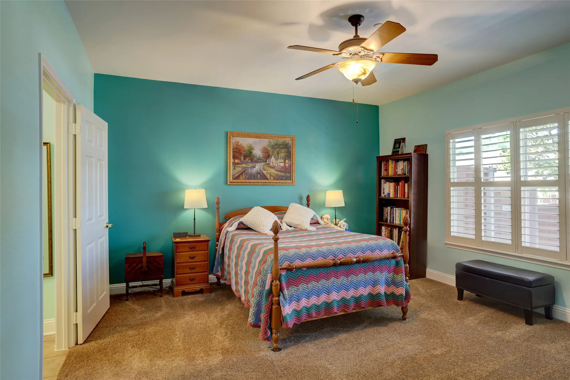 Master with accent wall