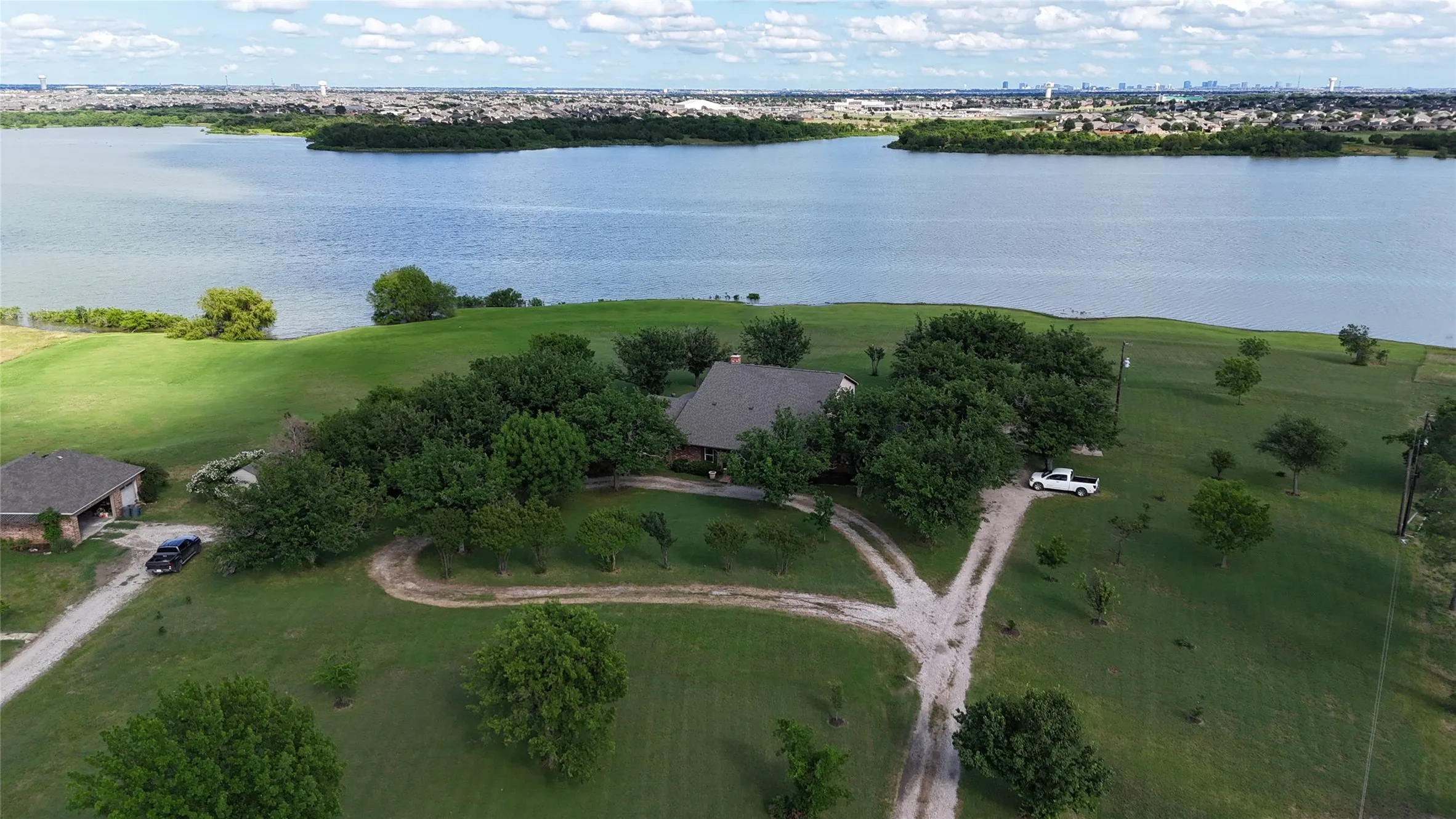 Single Family Residence For Sale in Denton County , 679 Doe Creek Road, Little Elm, Texas 75068, 5 Bedroom, 4 Bathroom, 2 Garage spaces, 2,536 Sqft, built in 1983, Price $2,150,000, mls#21341917, Real Estate Agent in Little Elm, Homes For Sale in Denton county, Homes For Sale in Little Elm, Realtor in Little Elm Texas, Real Estate Brokerage Independent Realty Texas, Luminita Cordes Realtor