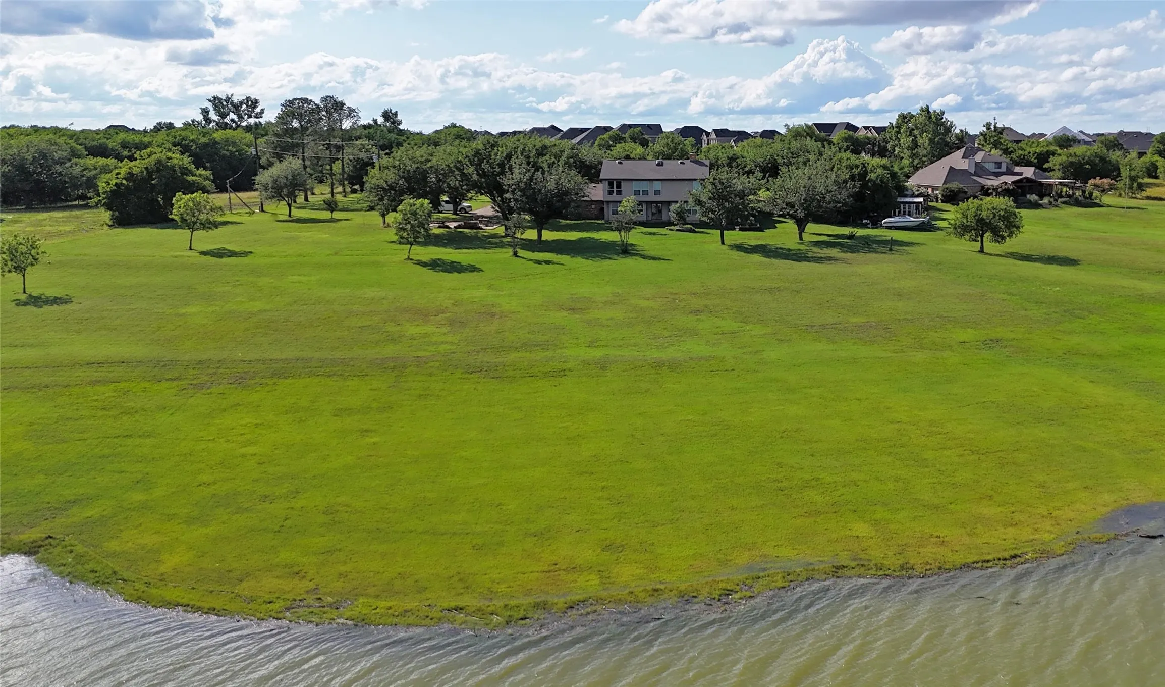 Single Family Residence For Sale in Denton County , 679 Doe Creek Road, Little Elm, Texas 75068, 5 Bedroom, 4 Bathroom, 2 Garage spaces, 2,536 Sqft, built in 1983, Price $2,150,000, mls#21341917, Real Estate Agent in Little Elm, Homes For Sale in Denton county, Homes For Sale in Little Elm, Realtor in Little Elm Texas, Real Estate Brokerage Independent Realty Texas, Luminita Cordes Realtor