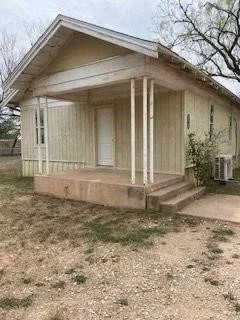 Single Family Residence For Sale in Taylor County , 6501 Jennings Drive, Abilene, Texas 79606, 2 Bedroom, 1 Bathroom, Garage spaces, 991 Sqft, built in 1948, mls#21341923, Real Estate Agent in Abilene, Homes For Sale in Taylor county, Homes For Sale in Abilene, Realtor in Abilene Texas, Real Estate Brokerage Independent Realty Texas, Luminita Cordes Realtor