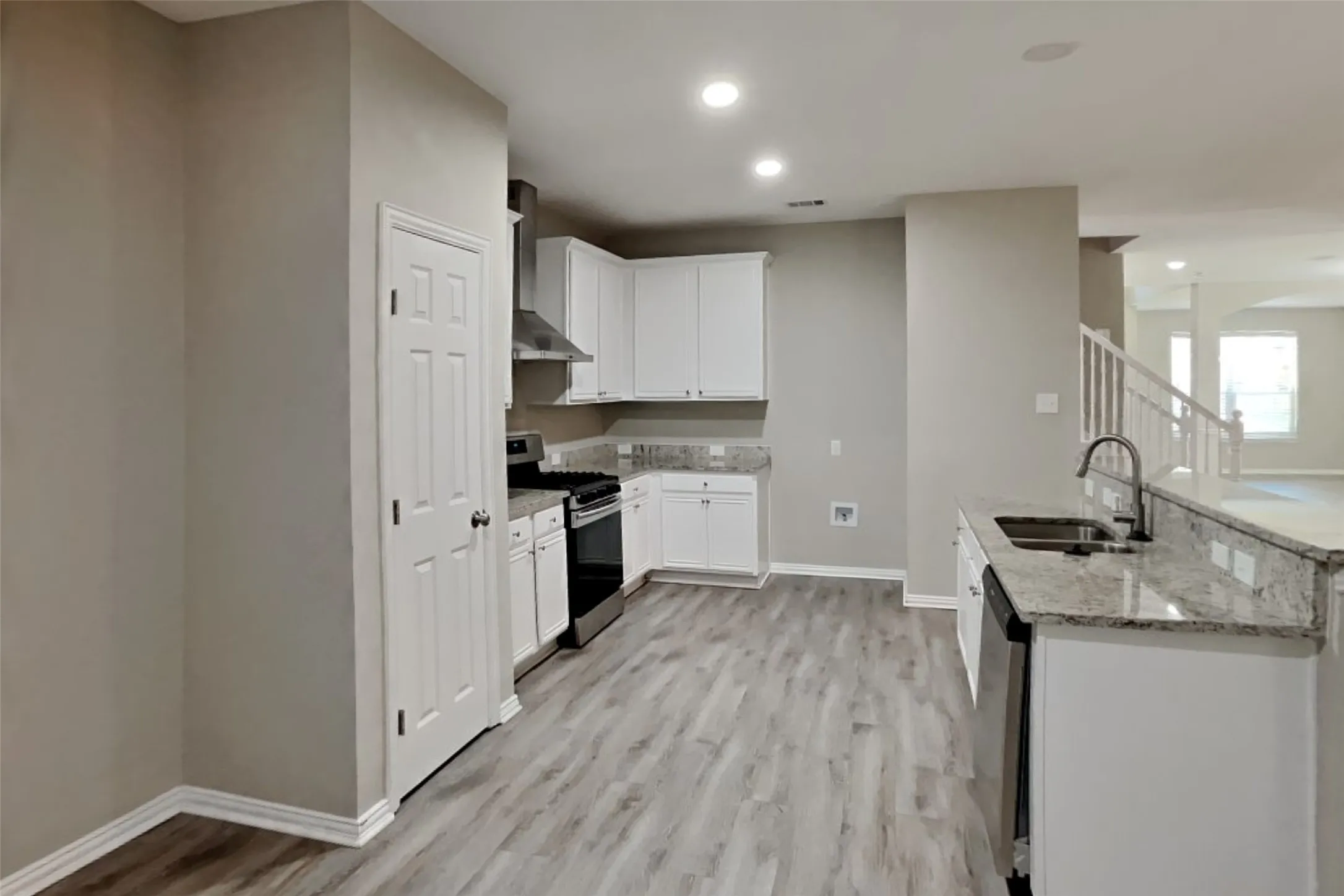 Single Family Residence For Rent in Tarrant County , 11 Willowstone Court, Mansfield, Texas 76063, 5 Bedroom, 3 Bathroom, 2 Garage spaces, 3,049 Sqft, built in 2002, mls#21341922, Real Estate Agent in Mansfield, Homes For Rent in Tarrant county, Homes For Rent in Mansfield, Realtor in Mansfield Texas, Real Estate Brokerage Independent Realty Texas, Luminita Cordes Realtor