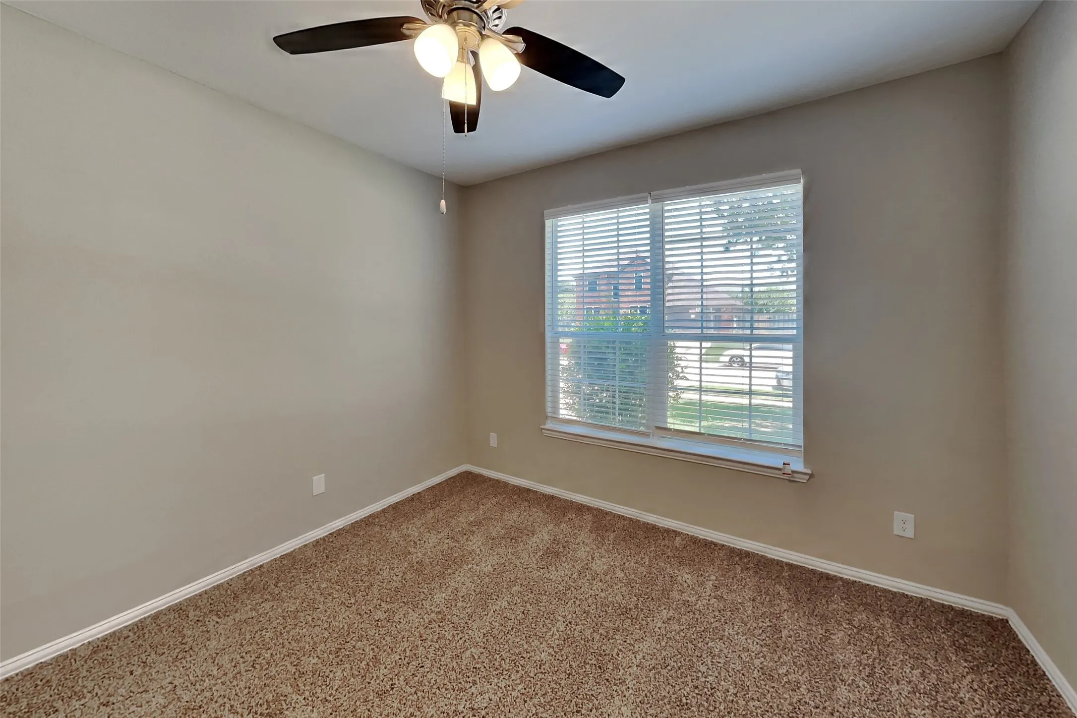 Single Family Residence For Rent in Tarrant County , 11 Willowstone Court, Mansfield, Texas 76063, 5 Bedroom, 3 Bathroom, 2 Garage spaces, 3,049 Sqft, built in 2002, mls#21341922, Real Estate Agent in Mansfield, Homes For Rent in Tarrant county, Homes For Rent in Mansfield, Realtor in Mansfield Texas, Real Estate Brokerage Independent Realty Texas, Luminita Cordes Realtor