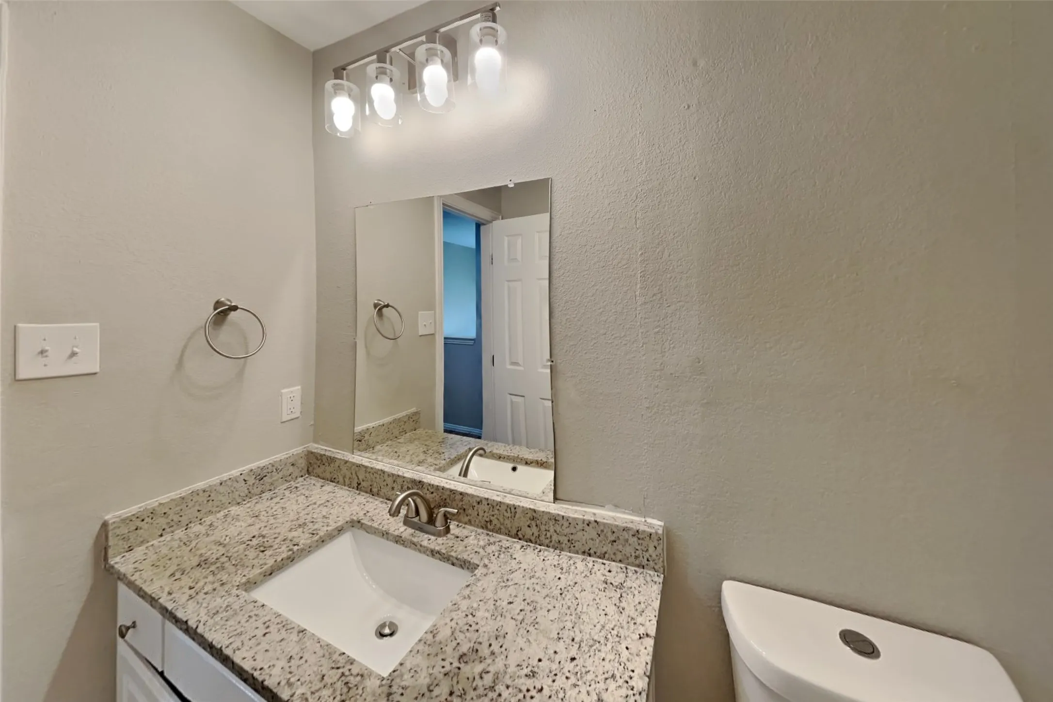 Single Family Residence For Rent in Tarrant County , 11 Willowstone Court, Mansfield, Texas 76063, 5 Bedroom, 3 Bathroom, 2 Garage spaces, 3,049 Sqft, built in 2002, mls#21341922, Real Estate Agent in Mansfield, Homes For Rent in Tarrant county, Homes For Rent in Mansfield, Realtor in Mansfield Texas, Real Estate Brokerage Independent Realty Texas, Luminita Cordes Realtor