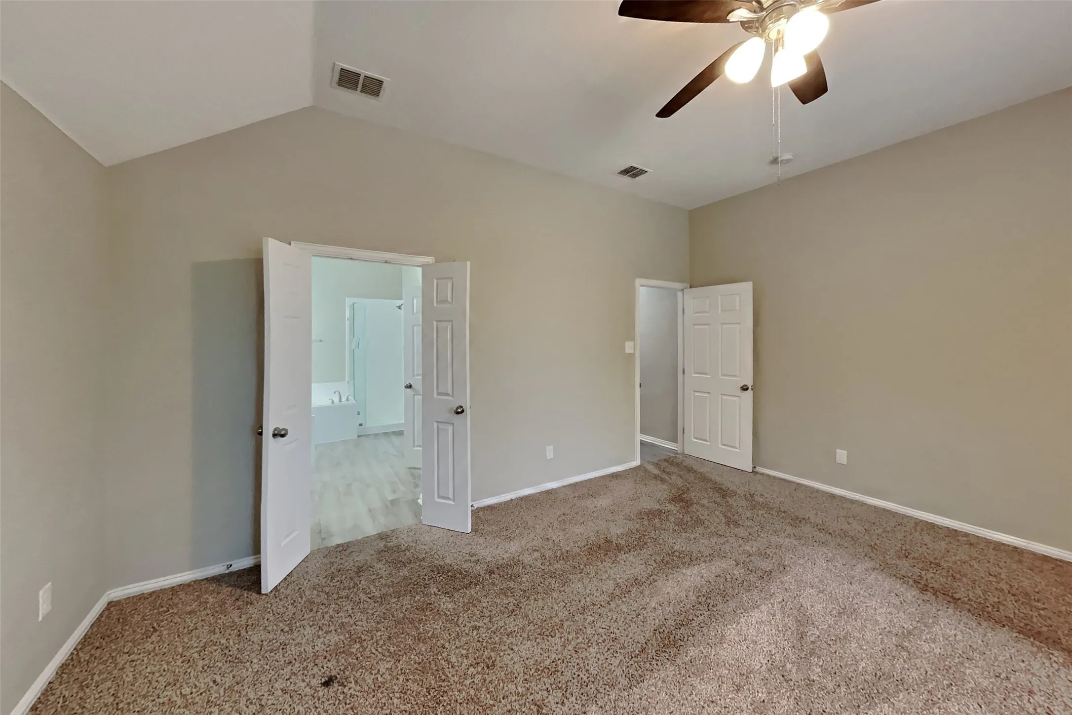 Single Family Residence For Rent in Tarrant County , 11 Willowstone Court, Mansfield, Texas 76063, 5 Bedroom, 3 Bathroom, 2 Garage spaces, 3,049 Sqft, built in 2002, mls#21341922, Real Estate Agent in Mansfield, Homes For Rent in Tarrant county, Homes For Rent in Mansfield, Realtor in Mansfield Texas, Real Estate Brokerage Independent Realty Texas, Luminita Cordes Realtor