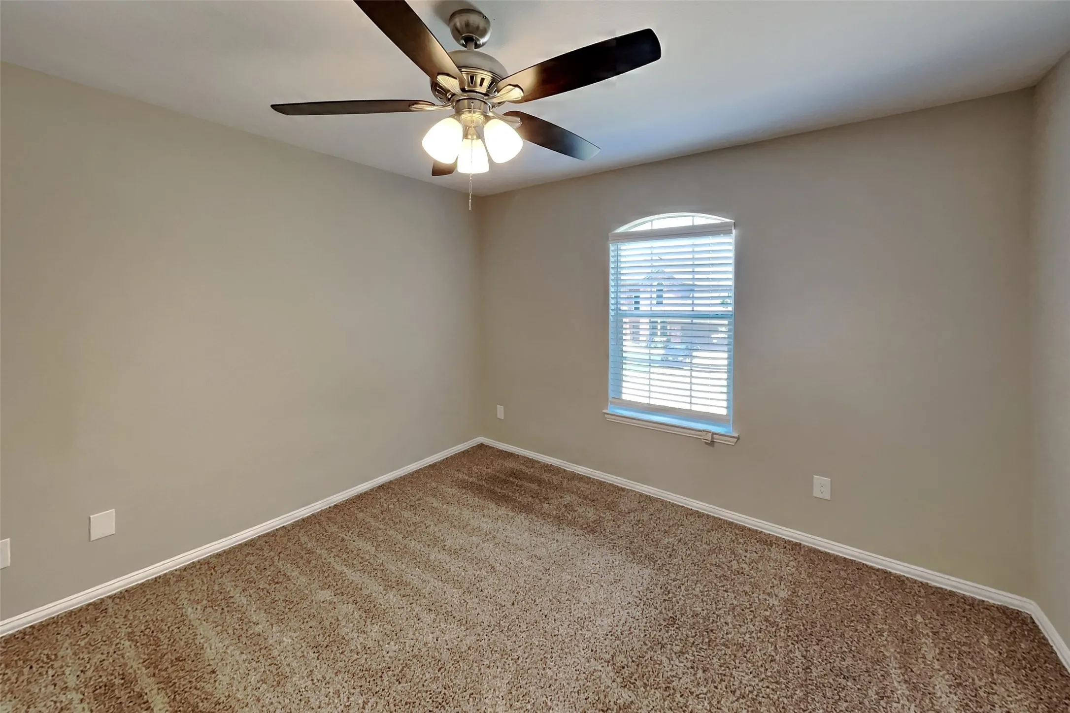 Single Family Residence For Rent in Tarrant County , 11 Willowstone Court, Mansfield, Texas 76063, 5 Bedroom, 3 Bathroom, 2 Garage spaces, 3,049 Sqft, built in 2002, mls#21341922, Real Estate Agent in Mansfield, Homes For Rent in Tarrant county, Homes For Rent in Mansfield, Realtor in Mansfield Texas, Real Estate Brokerage Independent Realty Texas, Luminita Cordes Realtor