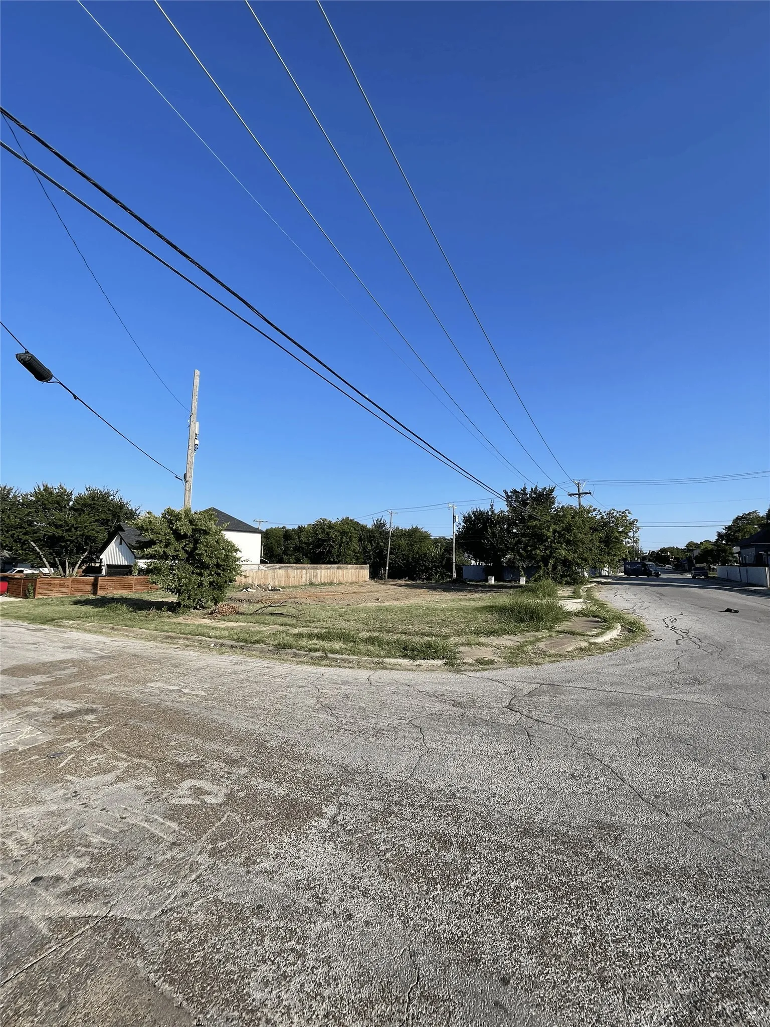 Single Family Residence For Sale in Tarrant County , 1400 E Morphy Street, Fort Worth, Texas 76104, 4 Bedroom, 4 Bathroom, 2 Garage spaces, 2,252 Sqft, built in 2026, mls#21341926, Real Estate Agent in Fort Worth, Homes For Sale in Tarrant county, Homes For Sale in Fort Worth, Realtor in Fort Worth Texas, Real Estate Brokerage Independent Realty Texas, Luminita Cordes Realtor
