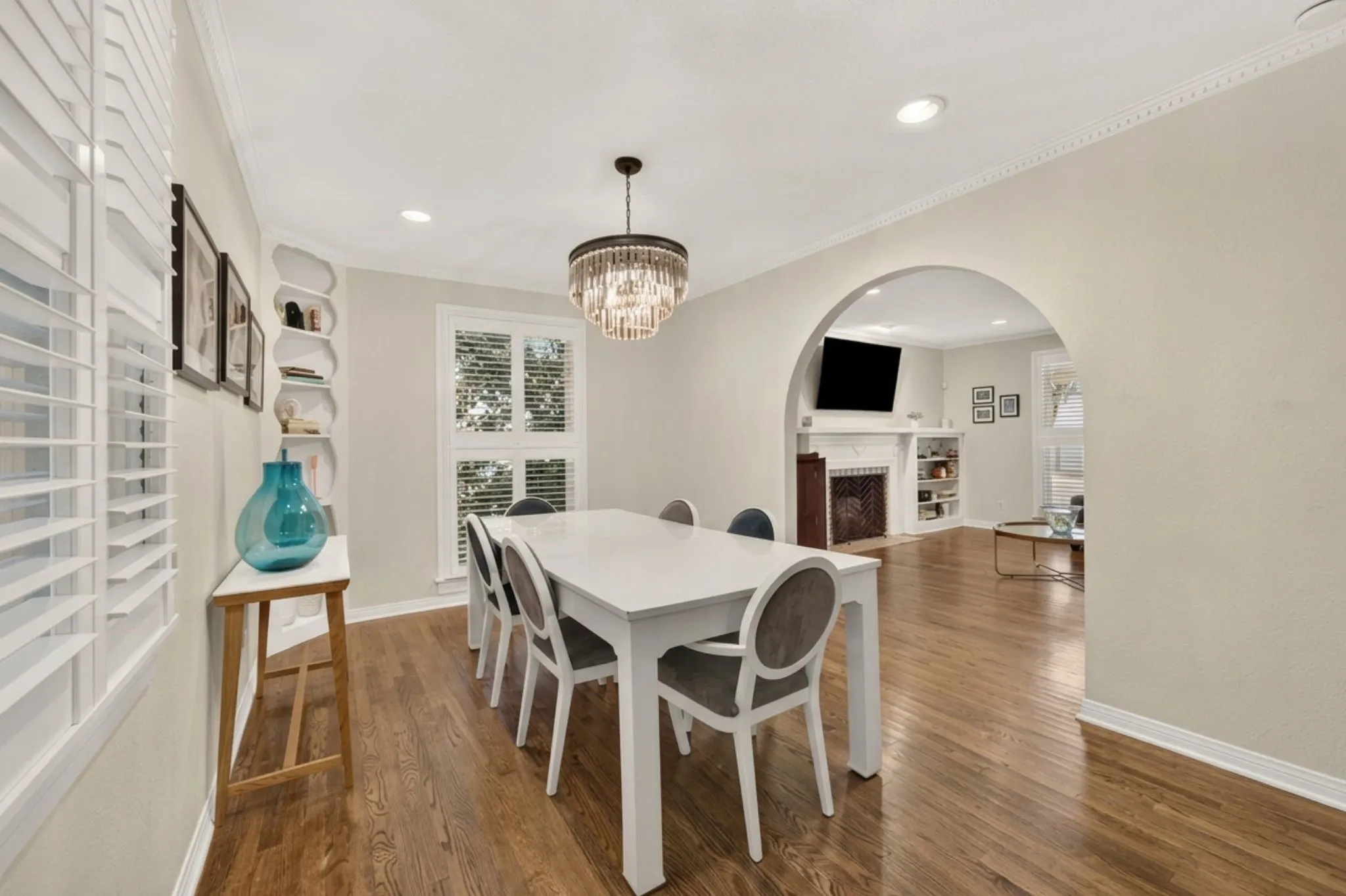 Single Family Residence For Sale in Dallas County , 311 Paulus Avenue, Dallas, Texas 75214, 3 Bedroom, 3 Bathroom, 2 Garage spaces, 1,752 Sqft, built in 1939, mls#21341930, Real Estate Agent in Dallas, Homes For Sale in Dallas county, Homes For Sale in Dallas, Realtor in Dallas Texas, Real Estate Brokerage Independent Realty Texas, Luminita Cordes Realtor