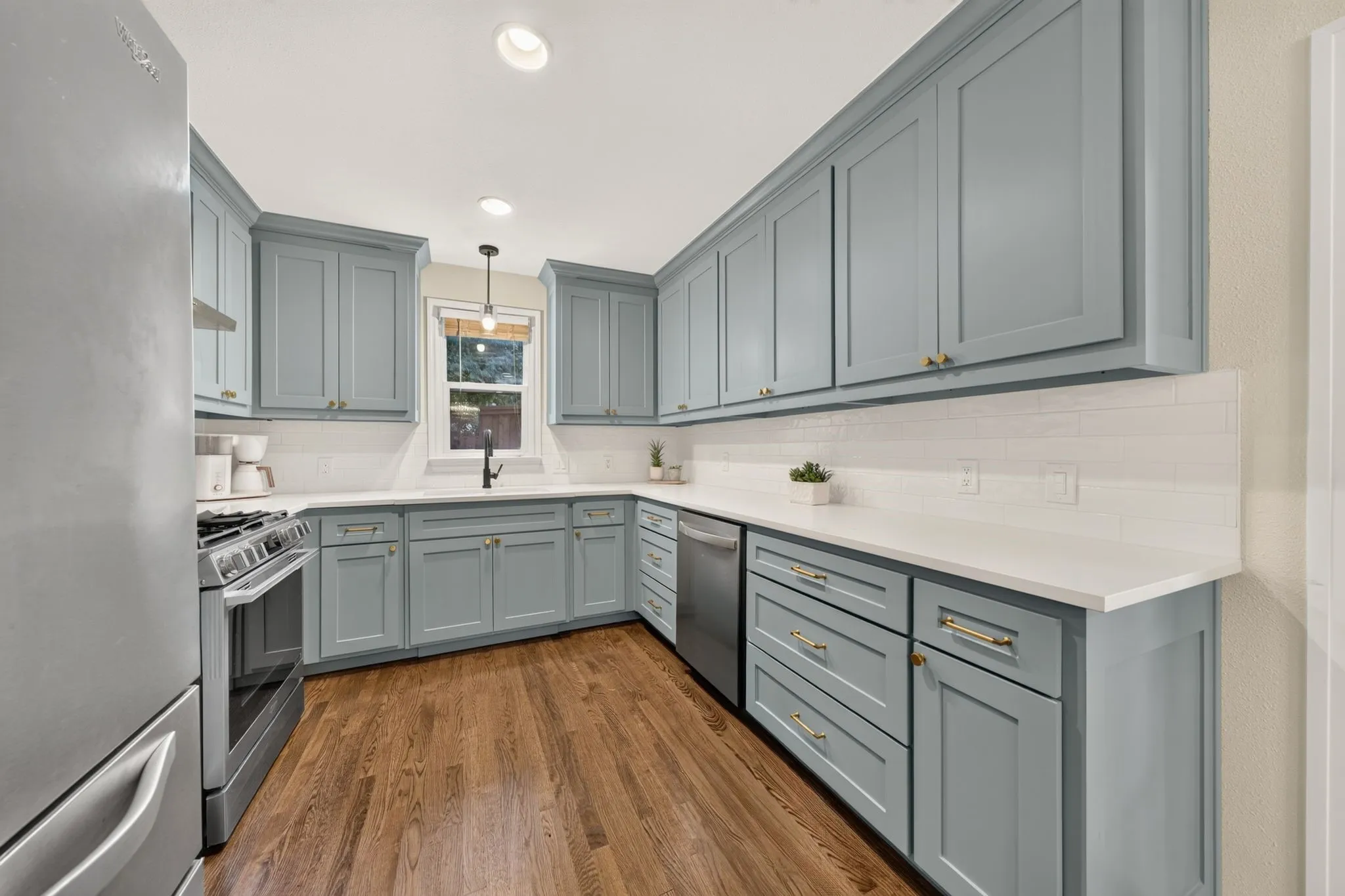 Single Family Residence For Sale in Dallas County , 311 Paulus Avenue, Dallas, Texas 75214, 3 Bedroom, 3 Bathroom, 2 Garage spaces, 1,752 Sqft, built in 1939, mls#21341930, Real Estate Agent in Dallas, Homes For Sale in Dallas county, Homes For Sale in Dallas, Realtor in Dallas Texas, Real Estate Brokerage Independent Realty Texas, Luminita Cordes Realtor