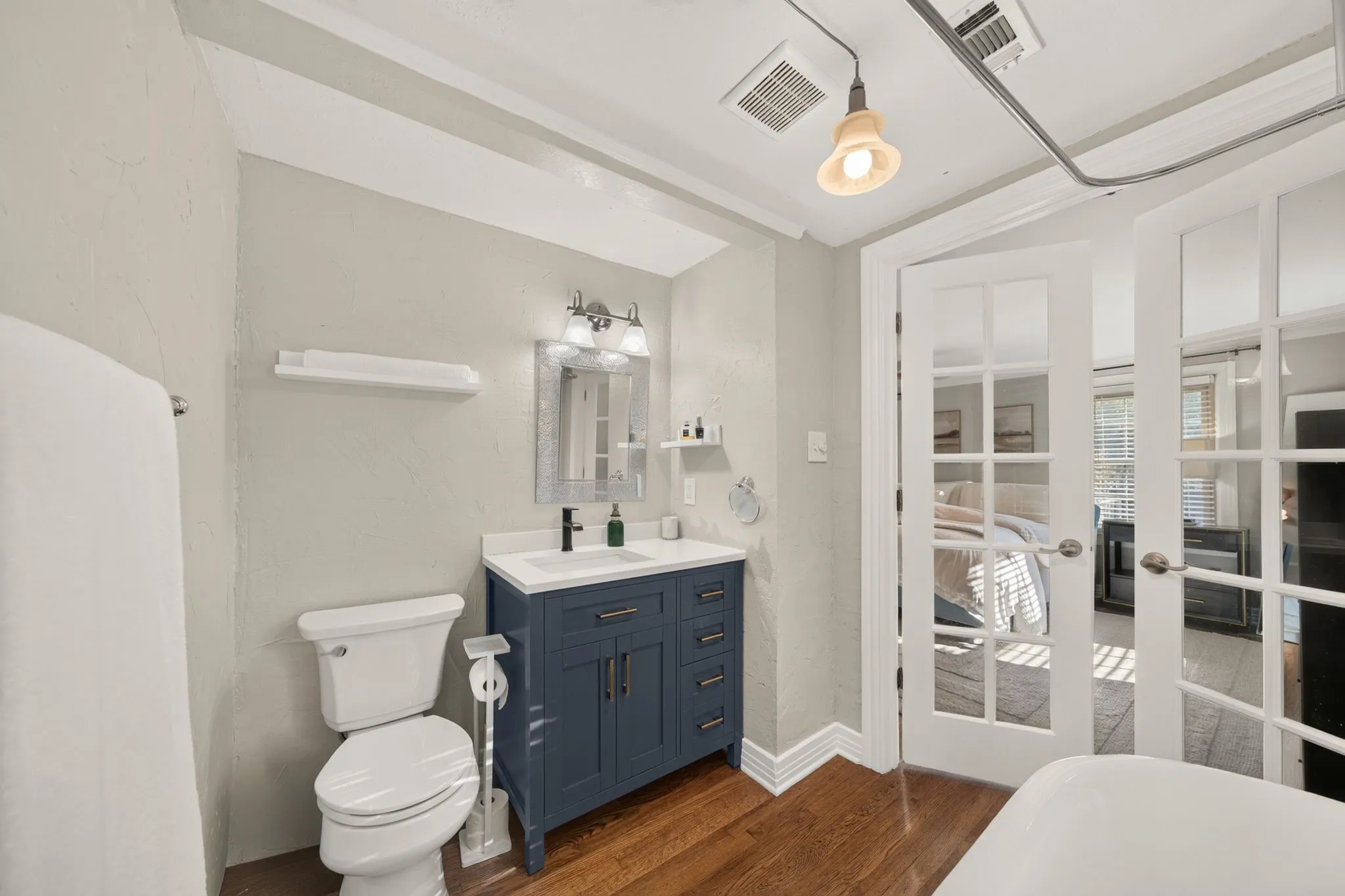 Single Family Residence For Sale in Dallas County , 311 Paulus Avenue, Dallas, Texas 75214, 3 Bedroom, 3 Bathroom, 2 Garage spaces, 1,752 Sqft, built in 1939, mls#21341930, Real Estate Agent in Dallas, Homes For Sale in Dallas county, Homes For Sale in Dallas, Realtor in Dallas Texas, Real Estate Brokerage Independent Realty Texas, Luminita Cordes Realtor