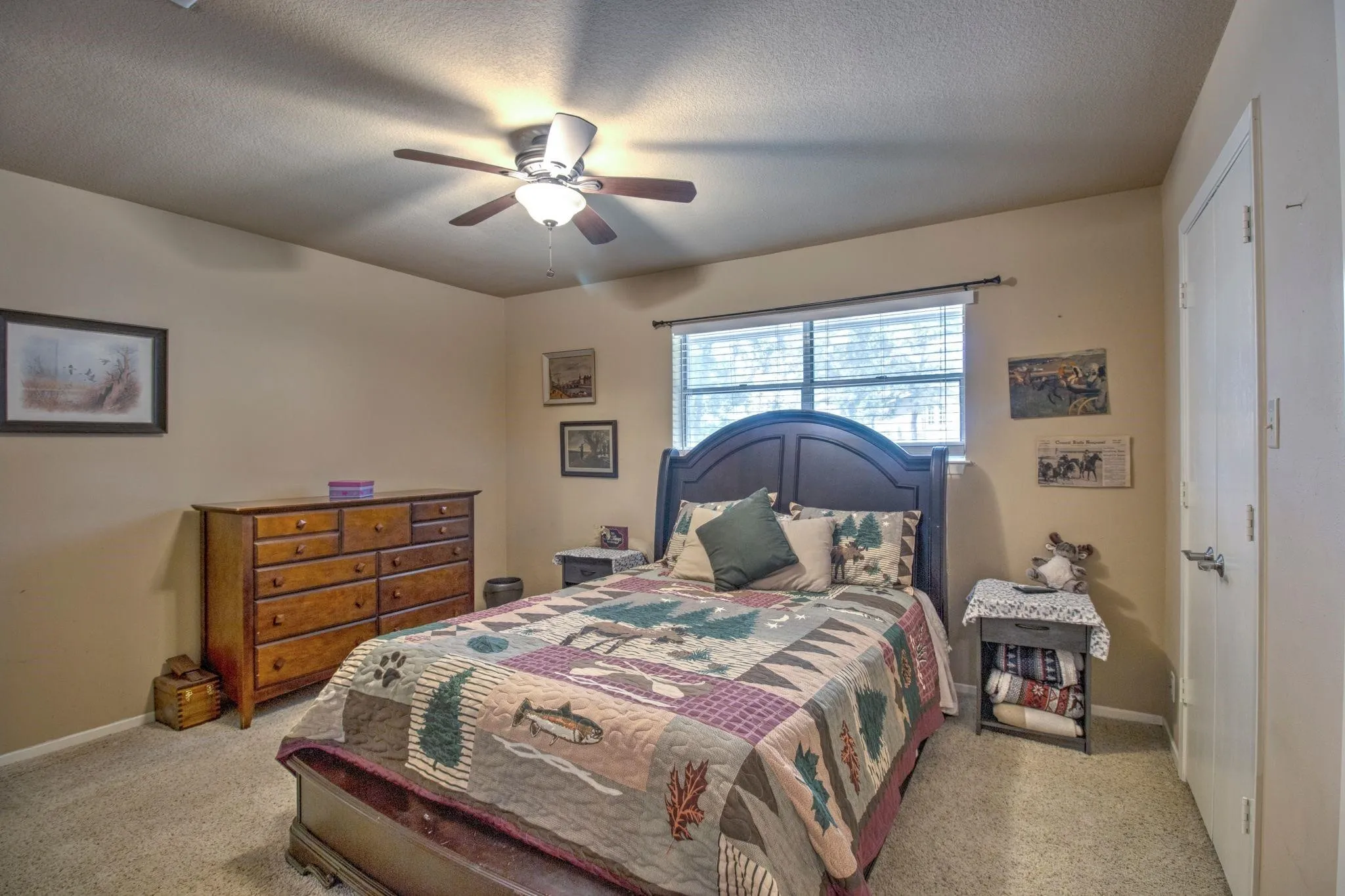 Single Family Residence For Sale in Cooke County , 1010 Kiowa Drive W, Lake Kiowa, Texas 76240, 3 Bedrooms, 3 Bathrooms, 2 Garage spaces, 2,062 Sqft, built in 1977, Price $429,000, mls#21341918, Real Estate Agent in Lake Kiowa, Homes For Sale in Cooke county, Homes For Sale in Lake Kiowa, Realtor in Lake Kiowa Texas, Real Estate Brokerage Independent Realty Texas, Luminita Cordes Realtor