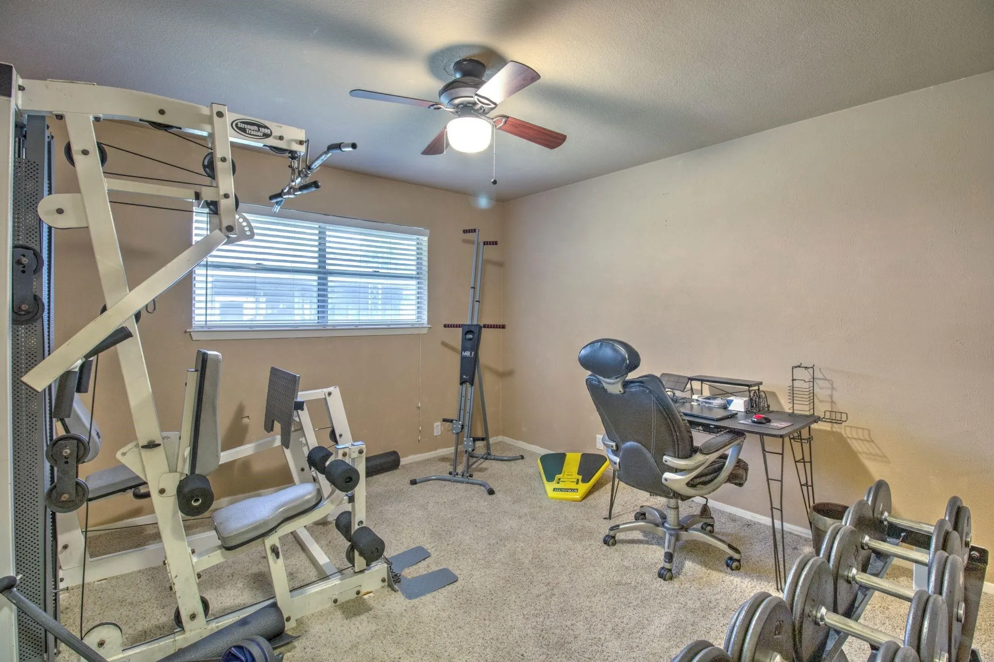 Single Family Residence For Sale in Cooke County , 1010 Kiowa Drive W, Lake Kiowa, Texas 76240, 3 Bedrooms, 3 Bathrooms, 2 Garage spaces, 2,062 Sqft, built in 1977, Price $429,000, mls#21341918, Real Estate Agent in Lake Kiowa, Homes For Sale in Cooke county, Homes For Sale in Lake Kiowa, Realtor in Lake Kiowa Texas, Real Estate Brokerage Independent Realty Texas, Luminita Cordes Realtor