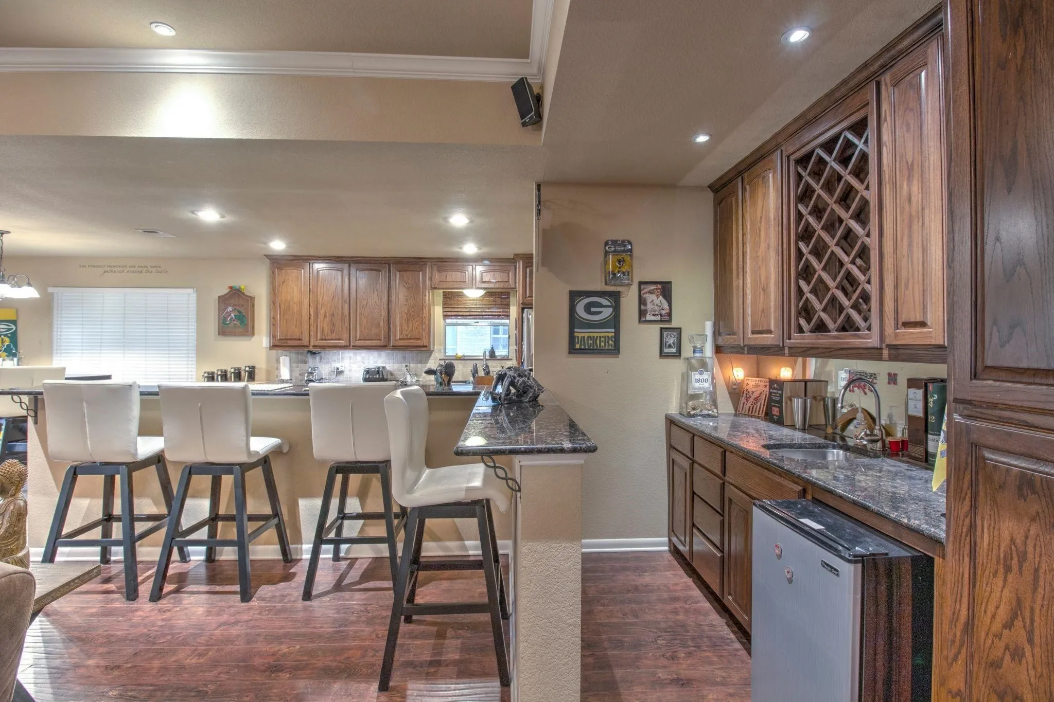 Single Family Residence For Sale in Cooke County , 1010 Kiowa Drive W, Lake Kiowa, Texas 76240, 3 Bedrooms, 3 Bathrooms, 2 Garage spaces, 2,062 Sqft, built in 1977, Price $429,000, mls#21341918, Real Estate Agent in Lake Kiowa, Homes For Sale in Cooke county, Homes For Sale in Lake Kiowa, Realtor in Lake Kiowa Texas, Real Estate Brokerage Independent Realty Texas, Luminita Cordes Realtor