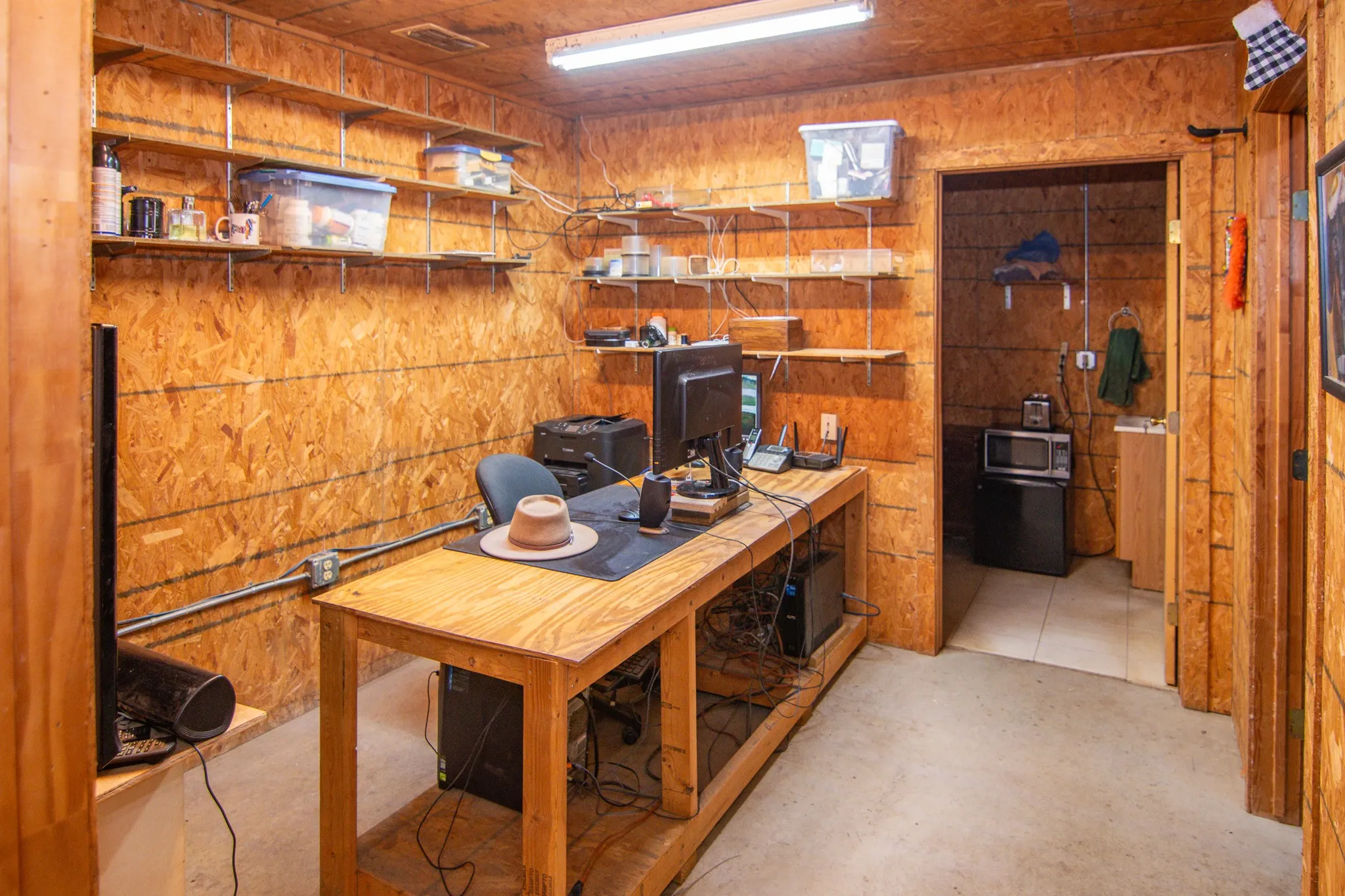Farm For Sale in Brown County , 6187 FM 586 S, Bangs, Texas 76823, 4 Bedroom, 3 Bathroom, 2 Garage spaces, 3,405 Sqft, built in 2007, mls#21341936, Real Estate Agent in Bangs, Homes For Sale in Brown county, Homes For Sale in Bangs, Realtor in Bangs Texas, Real Estate Brokerage Independent Realty Texas, Luminita Cordes Realtor