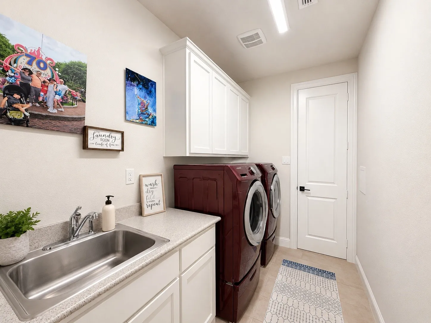 Single Family Residence For Rent in Denton County , 4118 Wing Point Drive, Frisco, Texas 75033, 3 Bedrooms, 3 Bathrooms, 2 Garage spaces, 2,731 Sqft, built in 2014, Price $10,400, mls#21341948, Real Estate Agent in Frisco, Homes For Rent in Denton county, Homes For Rent in Frisco, Realtor in Frisco Texas, Real Estate Brokerage Independent Realty Texas, Luminita Cordes Realtor