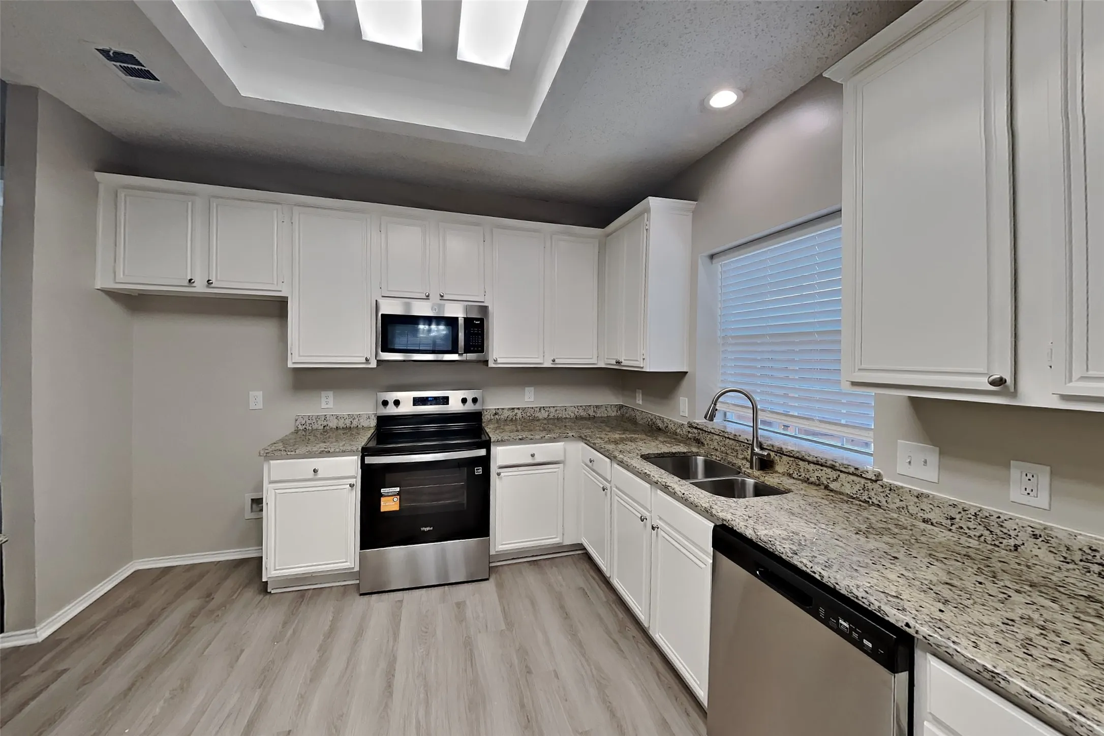Single Family Residence For Rent in Collin County , 7209 Bouquet Drive, Frisco, Texas 75035, 3 Bedroom, 2 Bathroom, 2 Garage spaces, 2,222 Sqft, built in 1992, mls#21341956, Real Estate Agent in Frisco, Homes For Rent in Collin county, Homes For Rent in Frisco, Realtor in Frisco Texas, Real Estate Brokerage Independent Realty Texas, Luminita Cordes Realtor