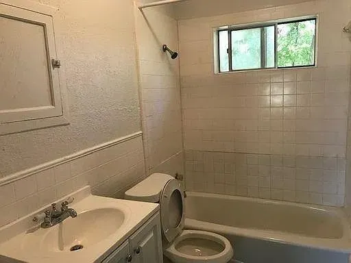 Single Family Residence For Sale in Taylor County , 6425 Jennings Drive, Abilene, Texas 79606, 2 Bedrooms, 1 Bathroom, Garage spaces, 1,050 Sqft, built in 1957, Price $170,000, mls#21341960, Real Estate Agent in Abilene, Homes For Sale in Taylor county, Homes For Sale in Abilene, Realtor in Abilene Texas, Real Estate Brokerage Independent Realty Texas, Luminita Cordes Realtor