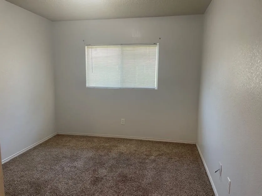 Single Family Residence For Rent in Tarrant County , 820 Eagle Drive, Saginaw, Texas 76131, 3 Bedroom, 2 Bathroom, 2 Garage spaces, 1,553 Sqft, built in 2004, mls#21341953, Real Estate Agent in Saginaw, Homes For Rent in Tarrant county, Homes For Rent in Saginaw, Realtor in Saginaw Texas, Real Estate Brokerage Independent Realty Texas, Luminita Cordes Realtor