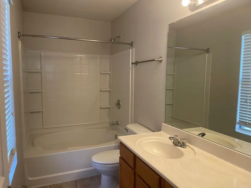 Single Family Residence For Rent in Tarrant County , 820 Eagle Drive, Saginaw, Texas 76131, 3 Bedroom, 2 Bathroom, 2 Garage spaces, 1,553 Sqft, built in 2004, mls#21341953, Real Estate Agent in Saginaw, Homes For Rent in Tarrant county, Homes For Rent in Saginaw, Realtor in Saginaw Texas, Real Estate Brokerage Independent Realty Texas, Luminita Cordes Realtor