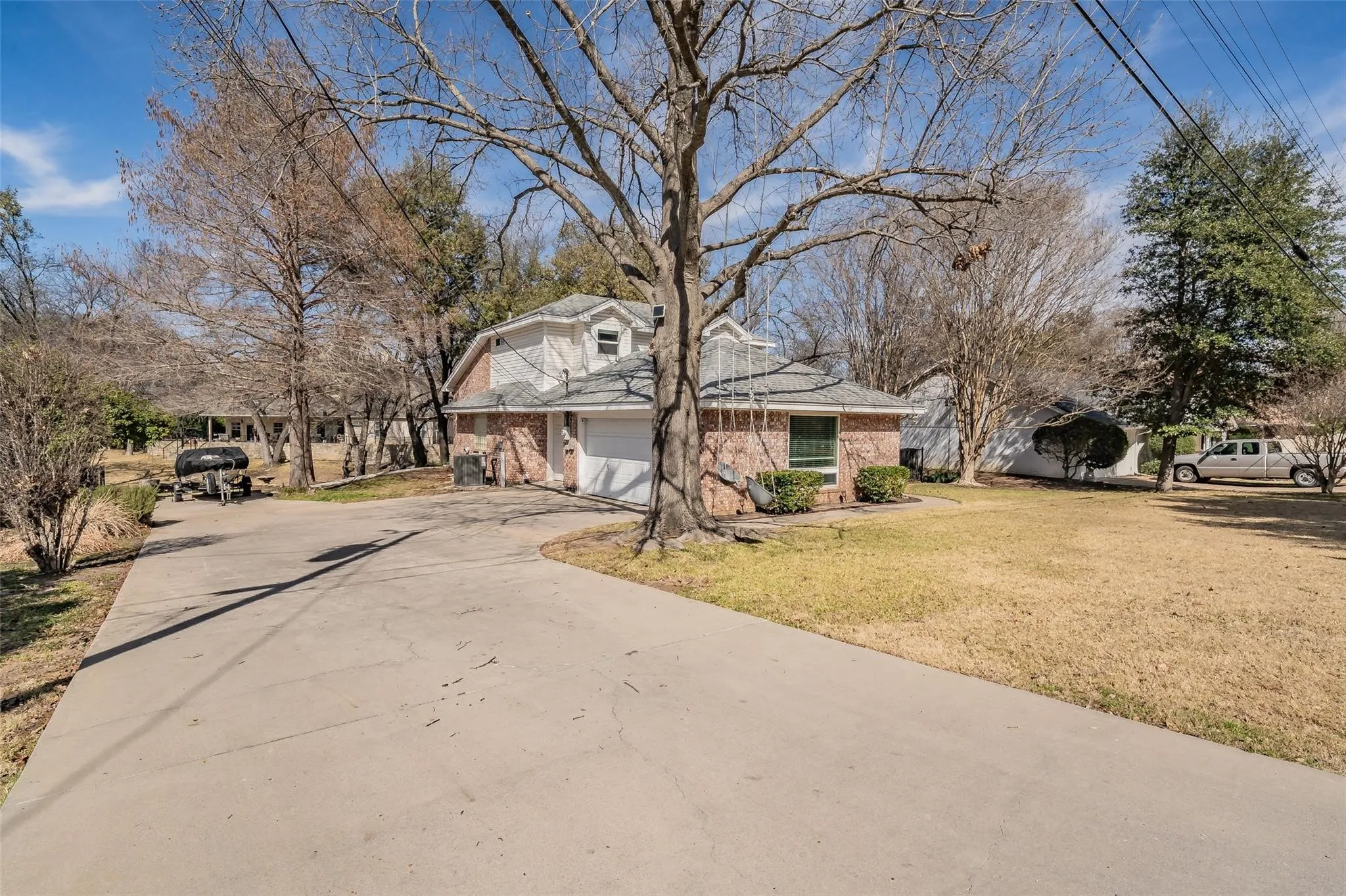 Single Family Residence For Rent in Hood County , 4218 Mojave Drive, De Cordova, Texas 76049, 3 Bedroom, 3 Bathroom, 2 Garage spaces, 1,796 Sqft, built in 1987, mls#21341954, Real Estate Agent in De Cordova, Homes For Rent in Hood county, Homes For Rent in De Cordova, Realtor in De Cordova Texas, Real Estate Brokerage Independent Realty Texas, Luminita Cordes Realtor