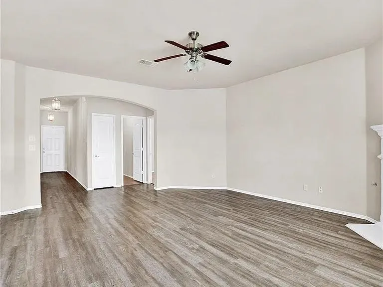 Single Family Residence For Rent in Denton County , 2208 Jonathan Creek Drive, Little Elm, Texas 75068, 3 Bedroom, 2 Bathroom, 2 Garage spaces, 1,668 Sqft, built in 2013, Price $2,200, mls#21335449, Real Estate Agent in Little Elm, Homes For Rent in Denton county, Homes For Rent in Little Elm, Realtor in Little Elm Texas, Real Estate Brokerage Independent Realty Texas, Luminita Cordes Realtor