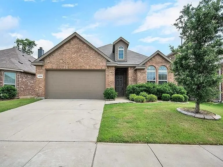 Single Family Residence For Rent in Denton County , 2208 Jonathan Creek Drive, Little Elm, Texas 75068, 3 Bedroom, 2 Bathroom, 2 Garage spaces, 1,668 Sqft, built in 2013, Price $2,200, mls#21335449, Real Estate Agent in Little Elm, Homes For Rent in Denton county, Homes For Rent in Little Elm, Realtor in Little Elm Texas, Real Estate Brokerage Independent Realty Texas, Luminita Cordes Realtor