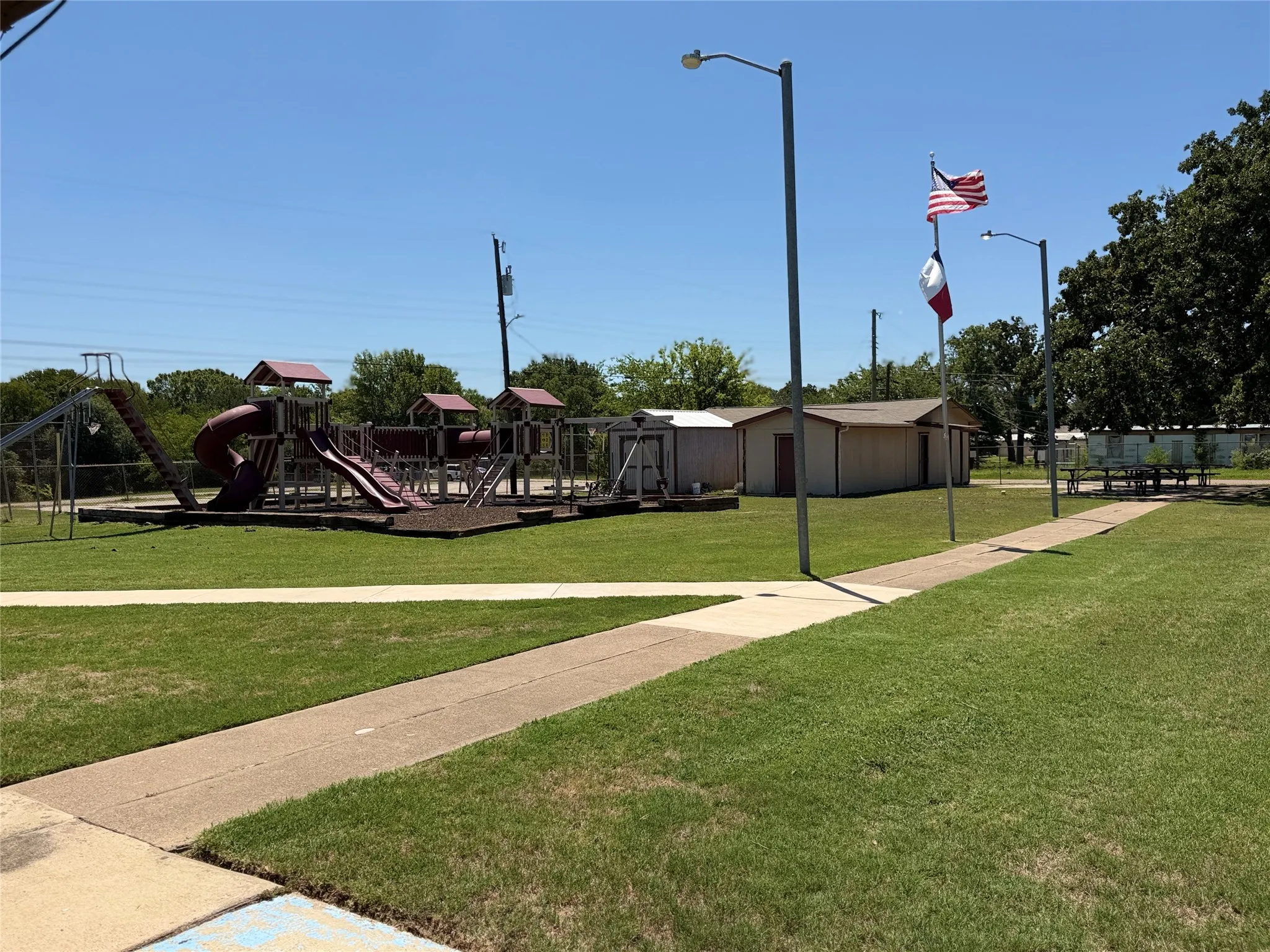 Unimproved Land For Sale in Henderson County , 0 Whispering Tr, Gun Barrel City, Texas 75156, 0, 0, Garage spaces, 0 Sqft, built in 0, mls#21339923, Real Estate Agent in Gun Barrel City, Homes For Sale in Henderson county, Homes For Sale in Gun Barrel City, Realtor in Gun Barrel City Texas, Real Estate Brokerage Independent Realty Texas, Luminita Cordes Realtor