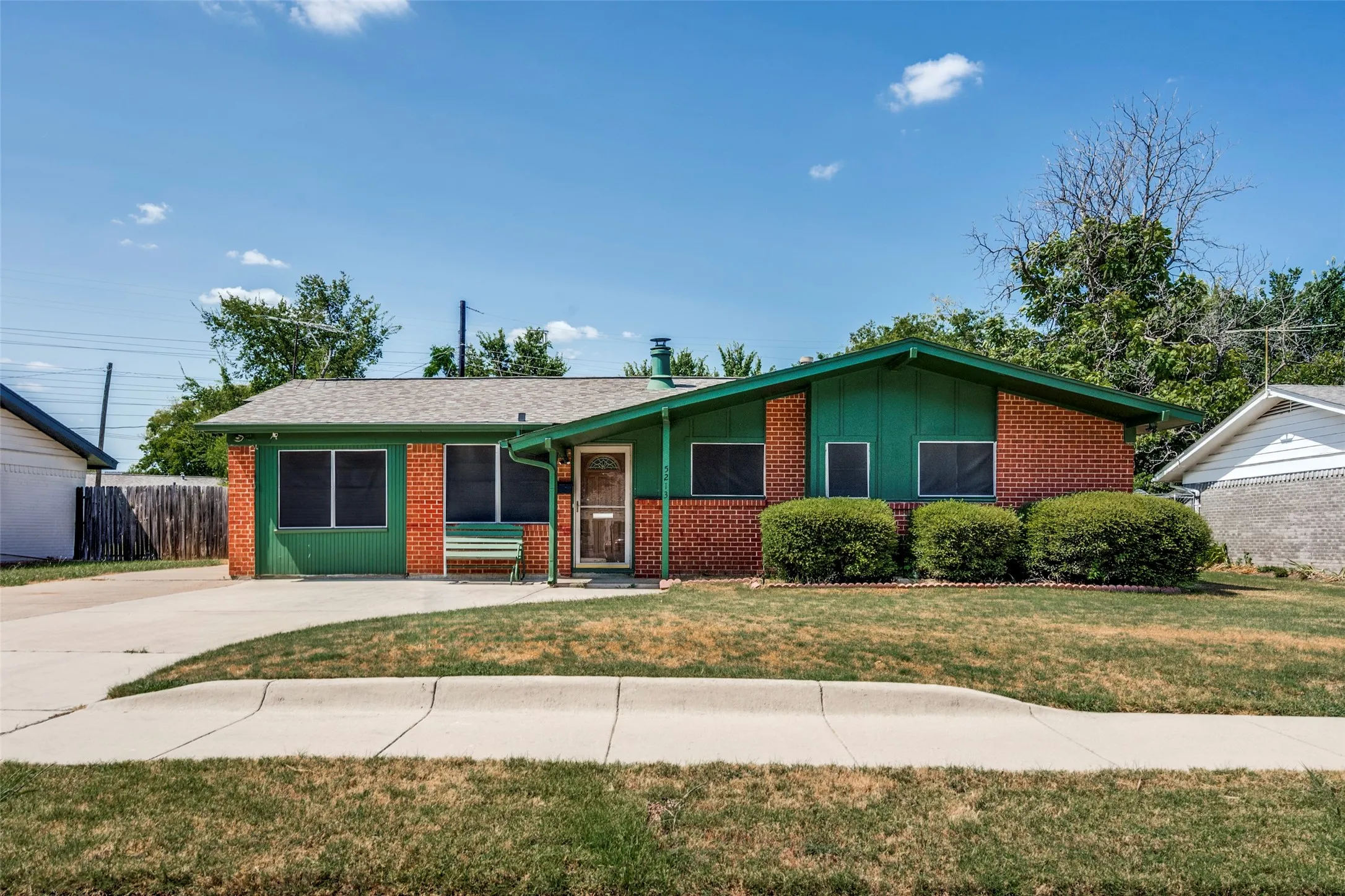 Single Family Residence For Sale in Tarrant County , 5213 Bonnie Wayne Street, Haltom City, Texas 76117, 3 Bedrooms, 2 Bathrooms, Garage spaces, 1,259 Sqft, built in 1960, Price $219,000, mls#21341795, Real Estate Agent in Haltom City, Homes For Sale in Tarrant county, Homes For Sale in Haltom City, Realtor in Haltom City Texas, Real Estate Brokerage Independent Realty Texas, Luminita Cordes Realtor