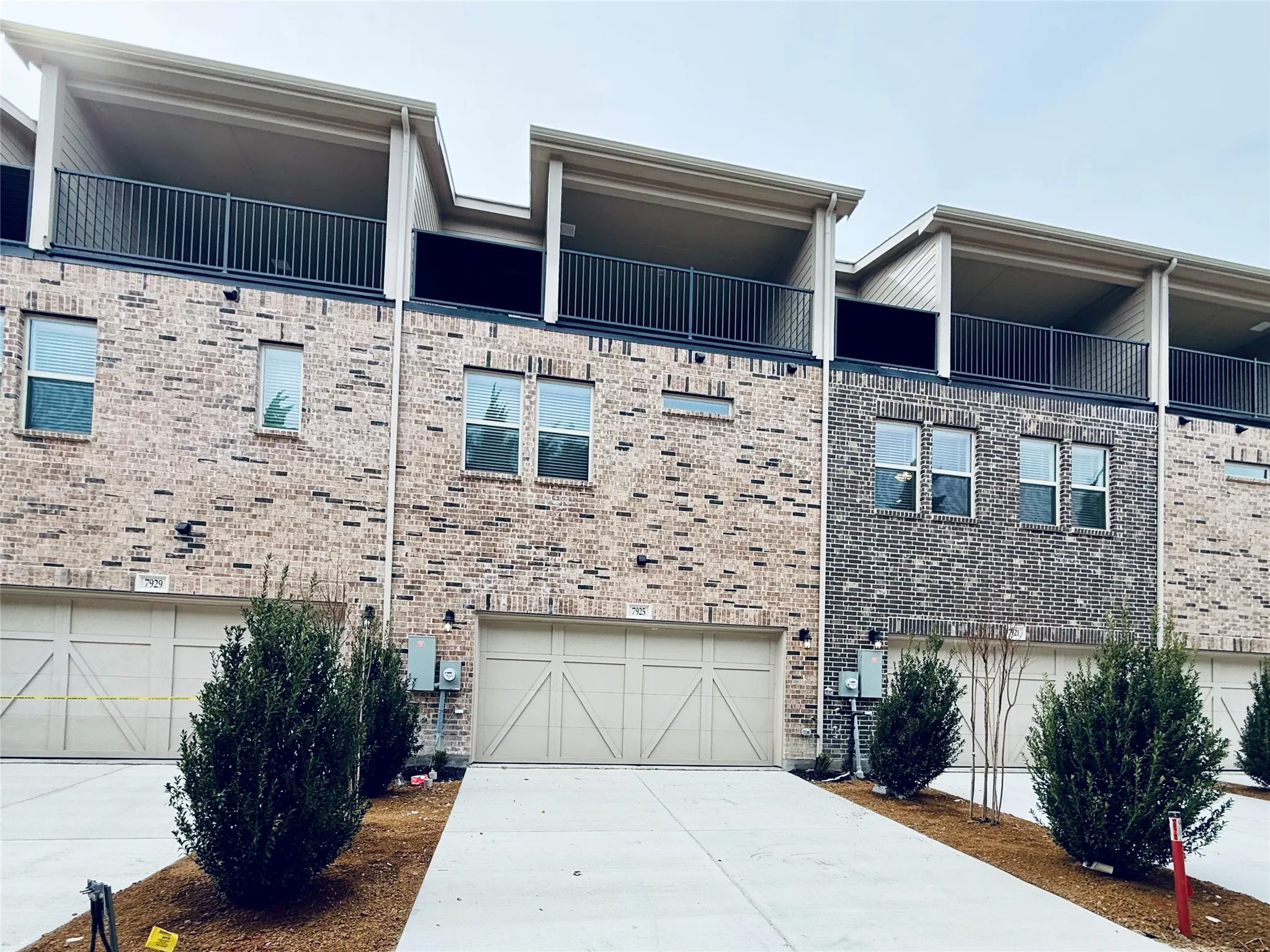 Townhouse For Rent in Dallas County , 7925 Bayside Drive, Rowlett, Texas 75088, 4 Bedroom, 4 Bathroom, 2 Garage spaces, 2,192 Sqft, built in 2024, mls#21341980, Real Estate Agent in Rowlett, Homes For Rent in Dallas county, Homes For Rent in Rowlett, Realtor in Rowlett Texas, Real Estate Brokerage Independent Realty Texas, Luminita Cordes Realtor