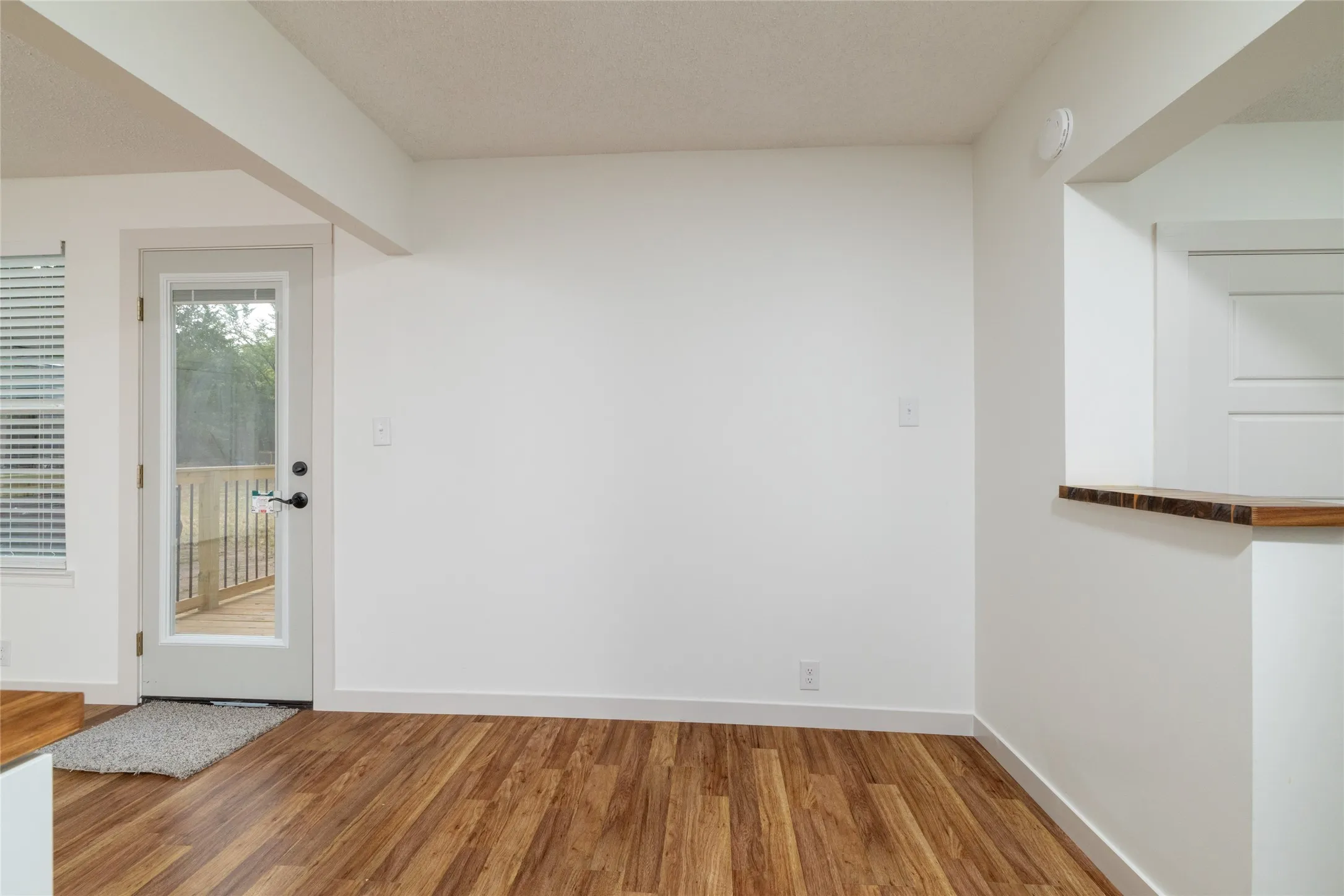 Single Family Residence For Sale in Hunt County , 6886 County Road 2550, Quinlan, Texas 75474, 3 Bedrooms, 2 Bathrooms, Garage spaces, 1,624 Sqft, built in 1980, Price $380,000, mls#21341625, Real Estate Agent in Quinlan, Homes For Sale in Hunt county, Homes For Sale in Quinlan, Realtor in Quinlan Texas, Real Estate Brokerage Independent Realty Texas, Luminita Cordes Realtor