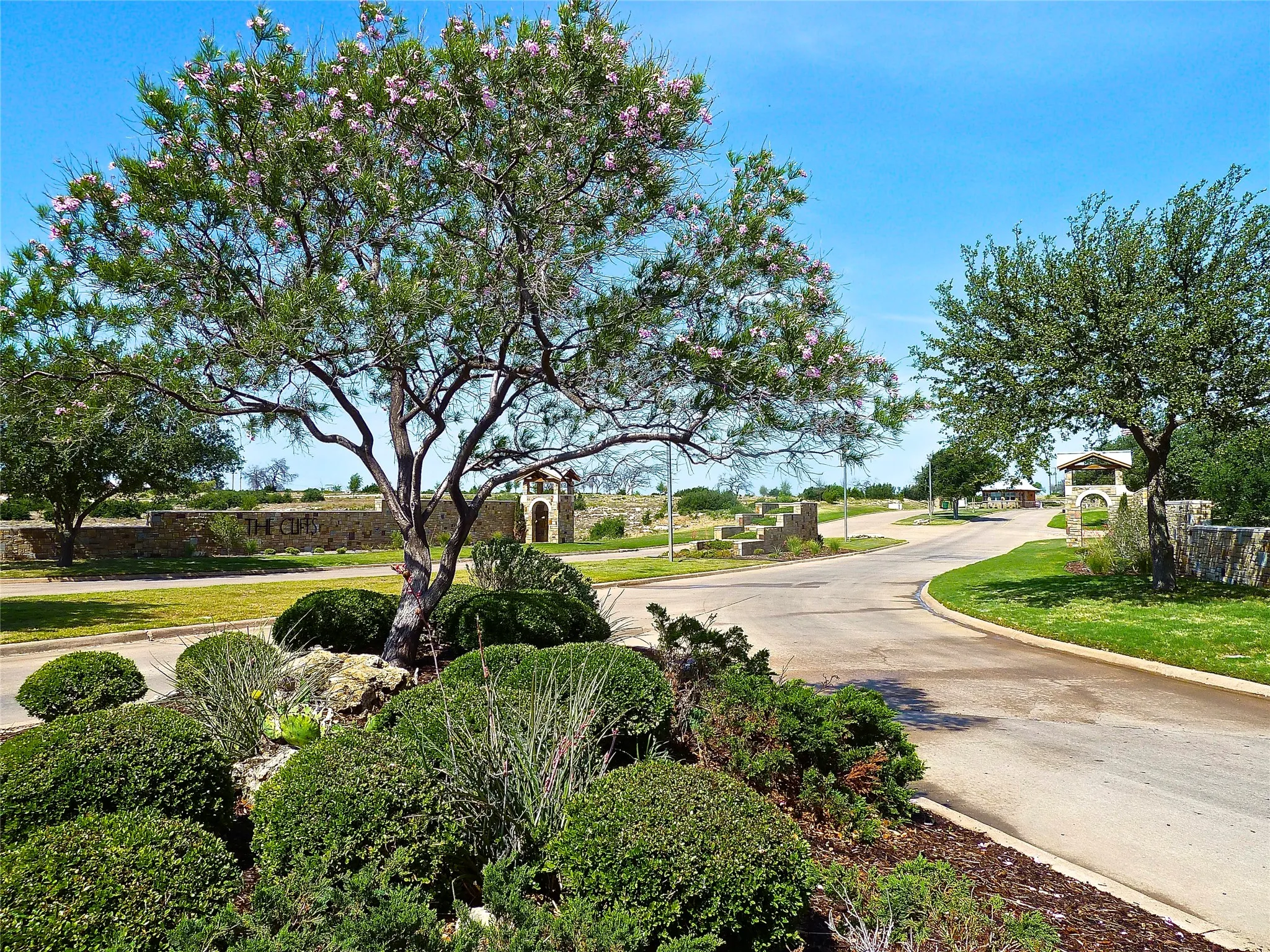 Welcome to the Cliffs Resort at PK Lake!