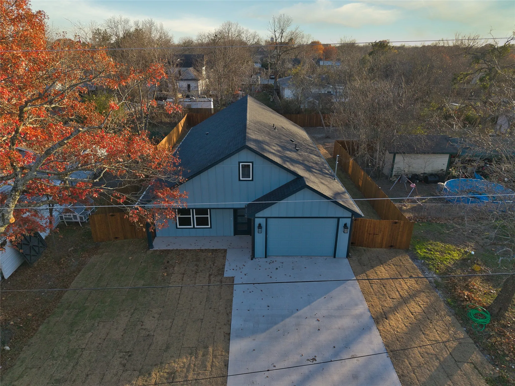 Single Family Residence For Sale in Grayson County , 411 W Elm Street, Whitewright, Texas 75491, 3 Bedroom, 2 Bathroom, 1 Garage spaces, 1,737 Sqft, built in 2025, mls#21341473, Real Estate Agent in Whitewright, Homes For Sale in Grayson county, Homes For Sale in Whitewright, Realtor in Whitewright Texas, Real Estate Brokerage Independent Realty Texas, Luminita Cordes Realtor