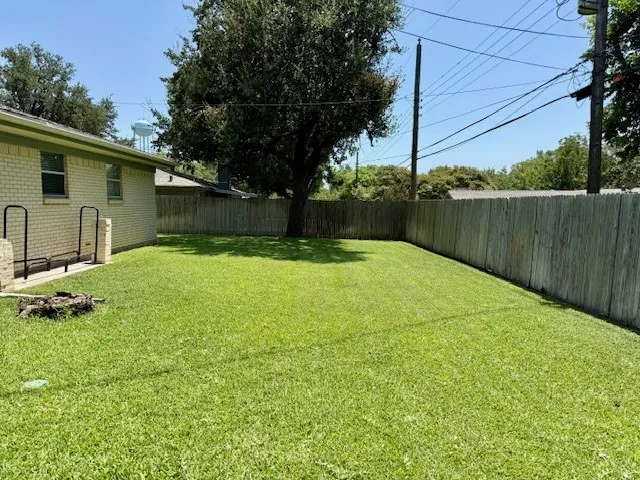 Single Family Residence For Rent in Tarrant County , 3820 Sagebrush Road, Benbrook, Texas 76116, 3 Bedroom, 2 Bathroom, 2 Garage spaces, 1,631 Sqft, built in 1967, mls#21325859, Real Estate Agent in Benbrook, Homes For Rent in Tarrant county, Homes For Rent in Benbrook, Realtor in Benbrook Texas, Real Estate Brokerage Independent Realty Texas, Luminita Cordes Realtor